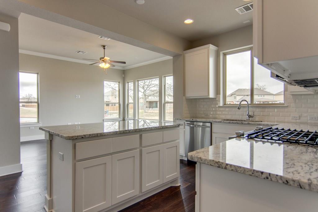 9503 Mcknight Loop Property Photo 14