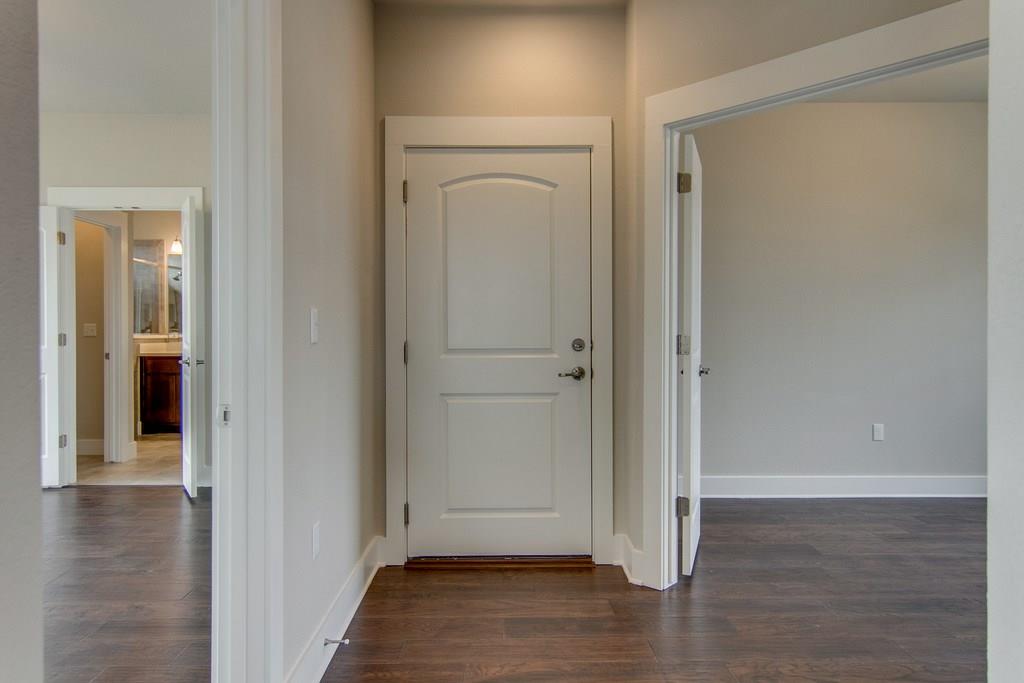 9503 Mcknight Loop Property Photo 16