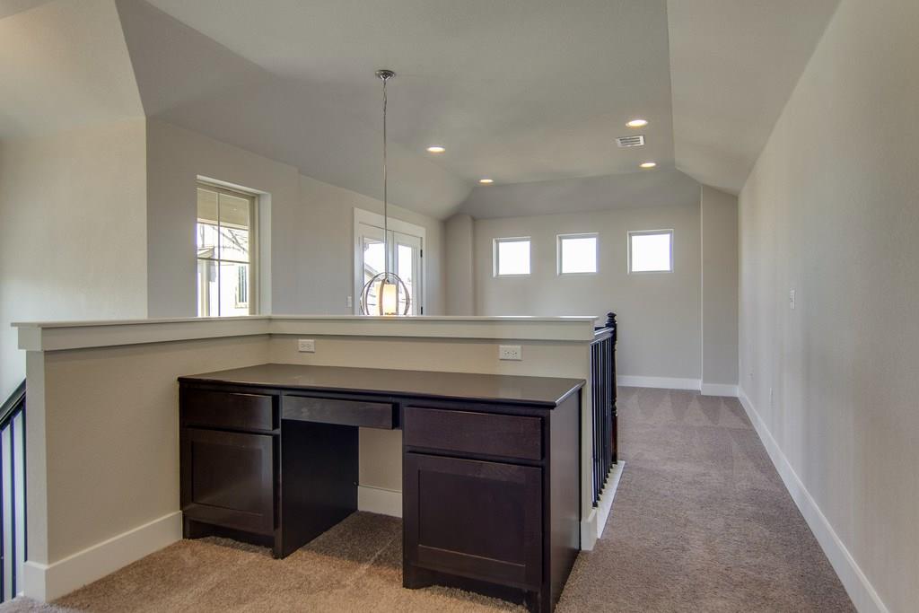 9503 Mcknight Loop Property Photo 23