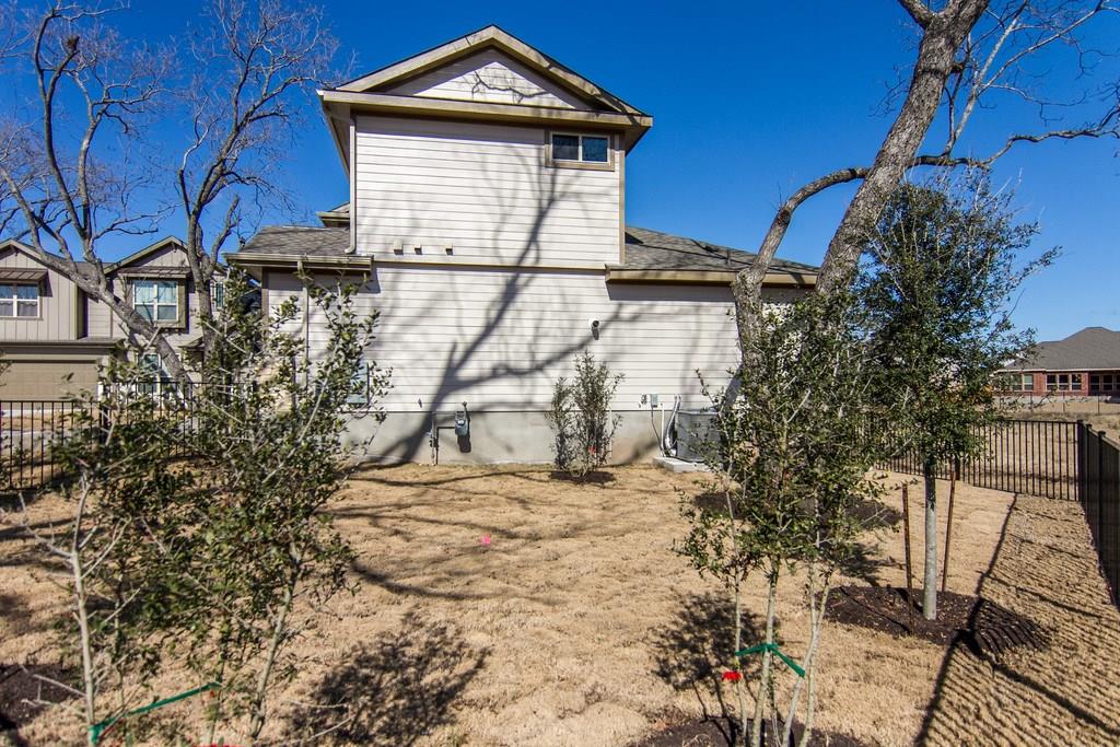 9503 Mcknight Loop Property Photo 28