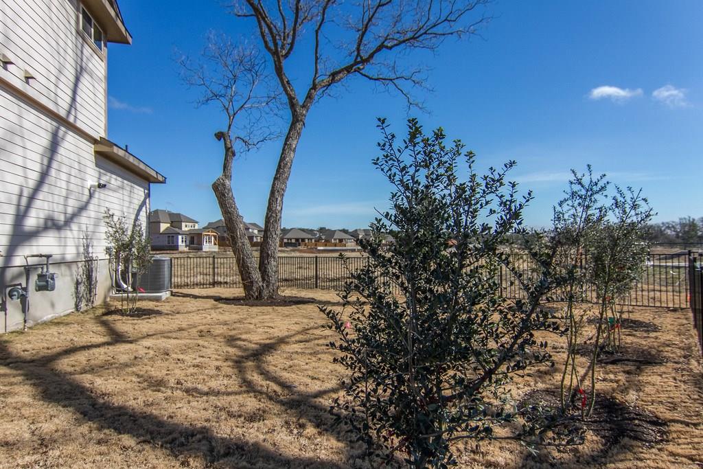 9503 Mcknight Loop Property Photo 29