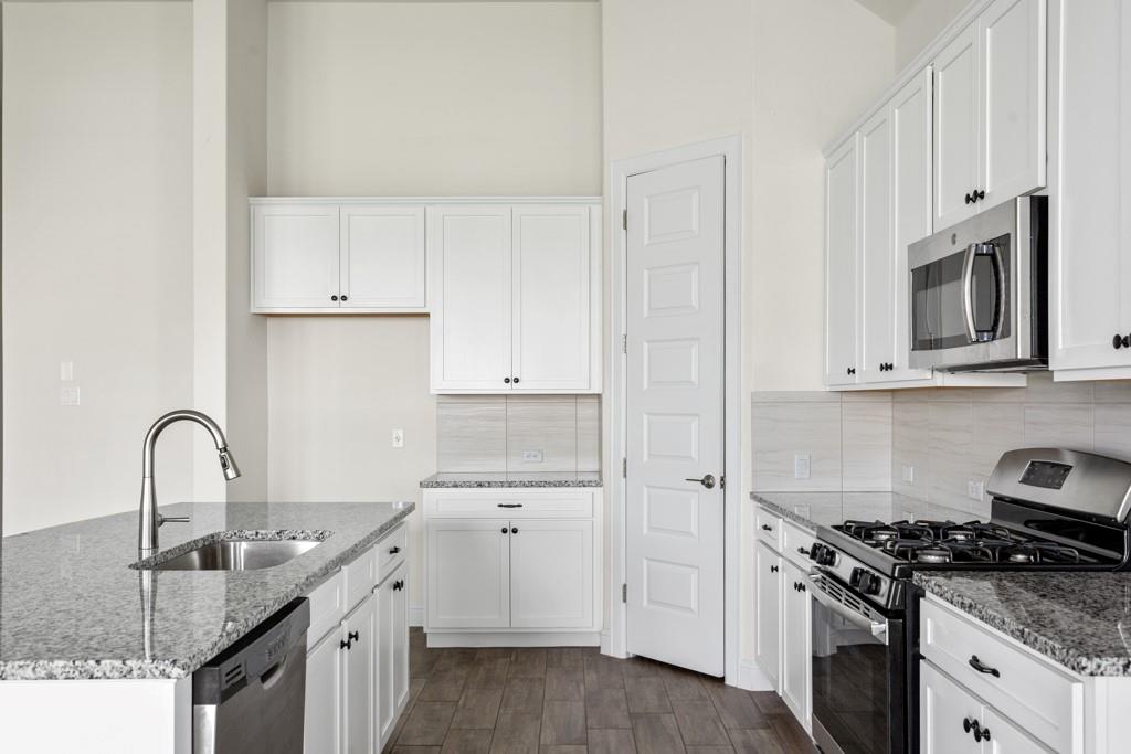 6532 Cetone Ter Property Photo 10