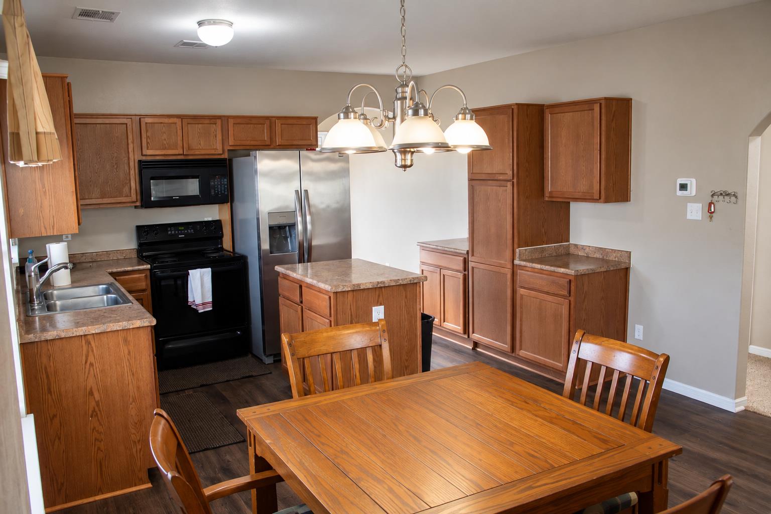 208 Shaw St Property Photo 9