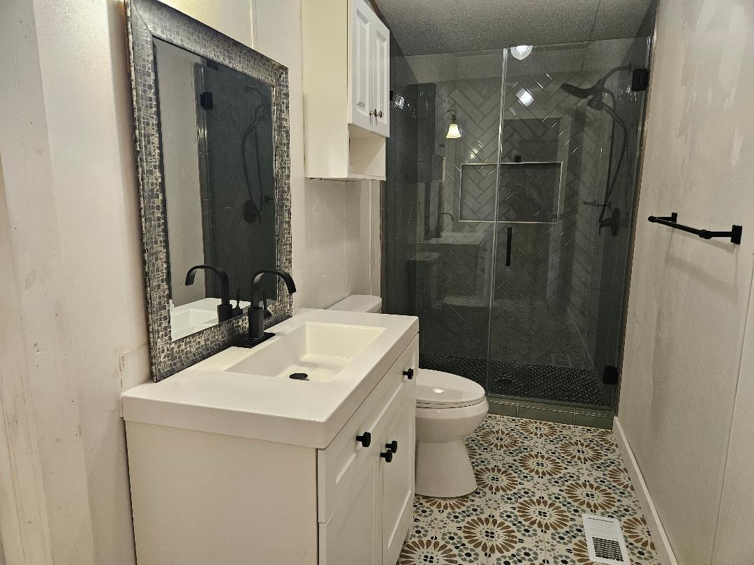 127 Iroquois Dr Property Photo 7