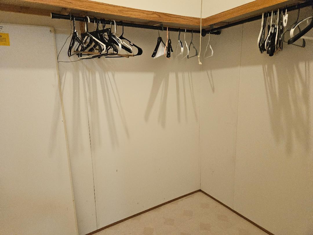 127 Iroquois Dr Property Photo 8