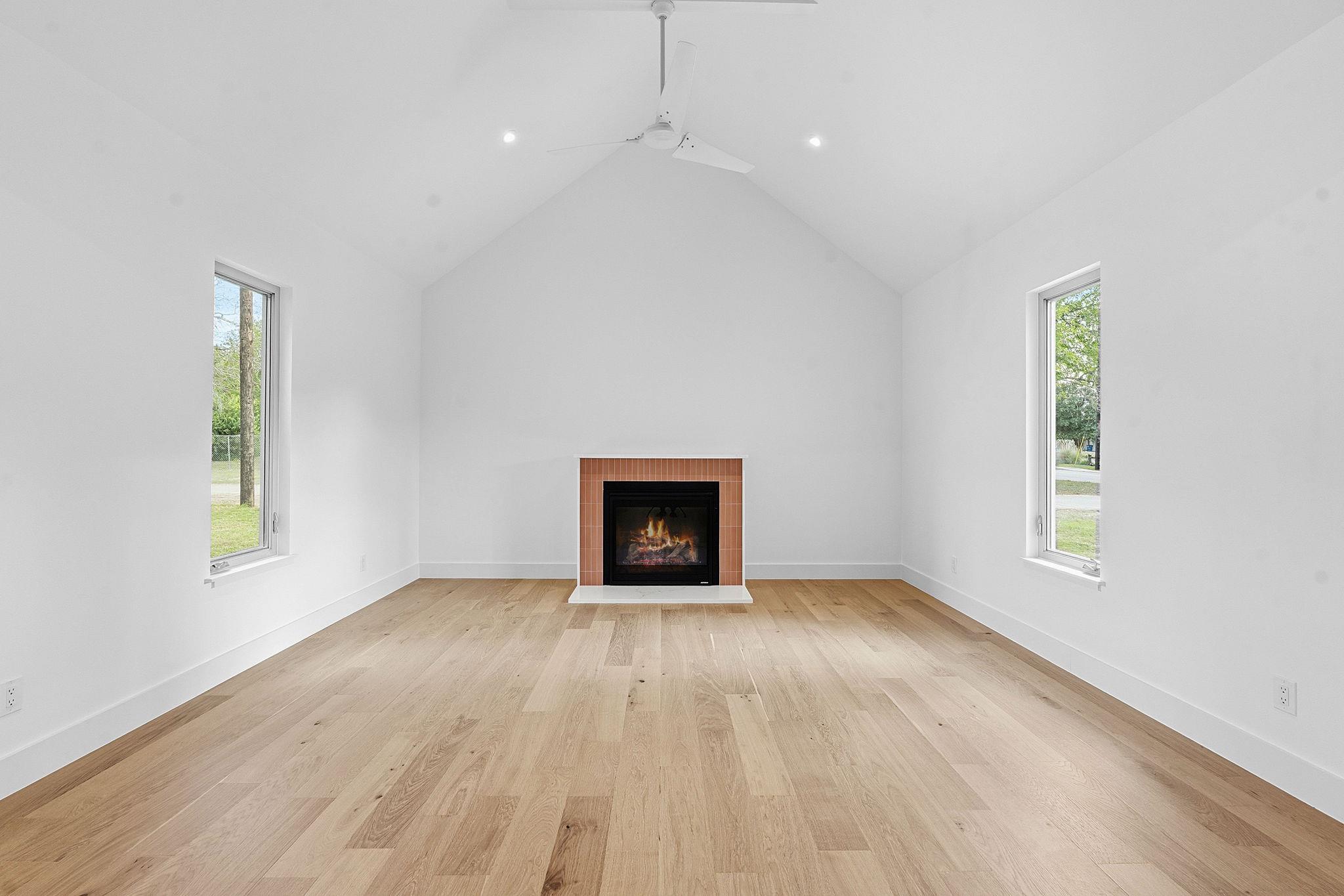 420 S Brazos St Property Photo 11