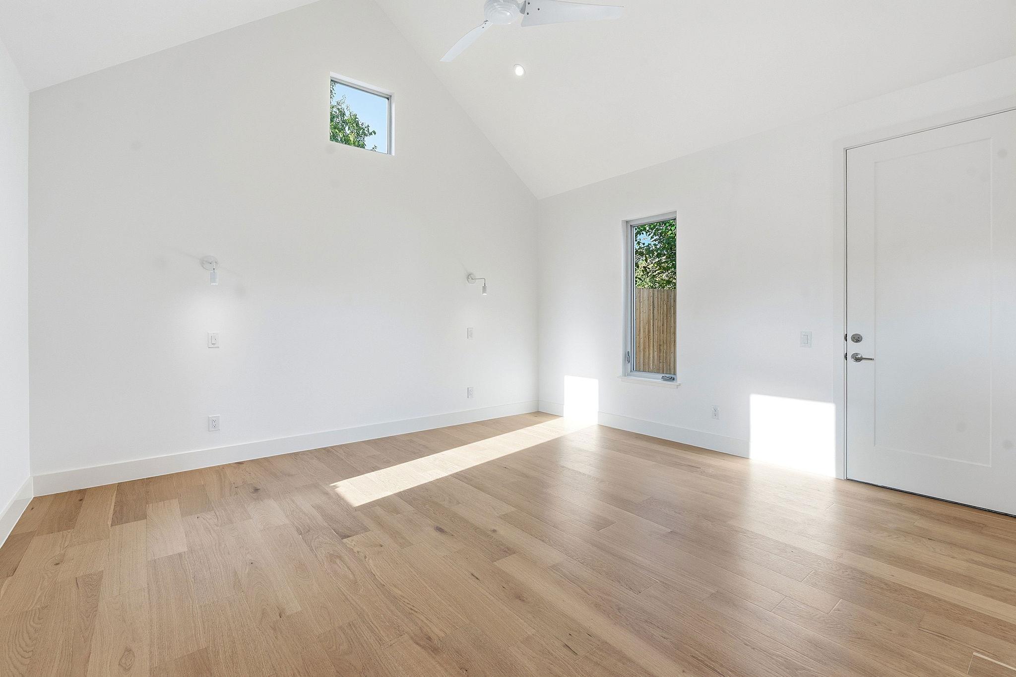 420 S Brazos St Property Photo 18