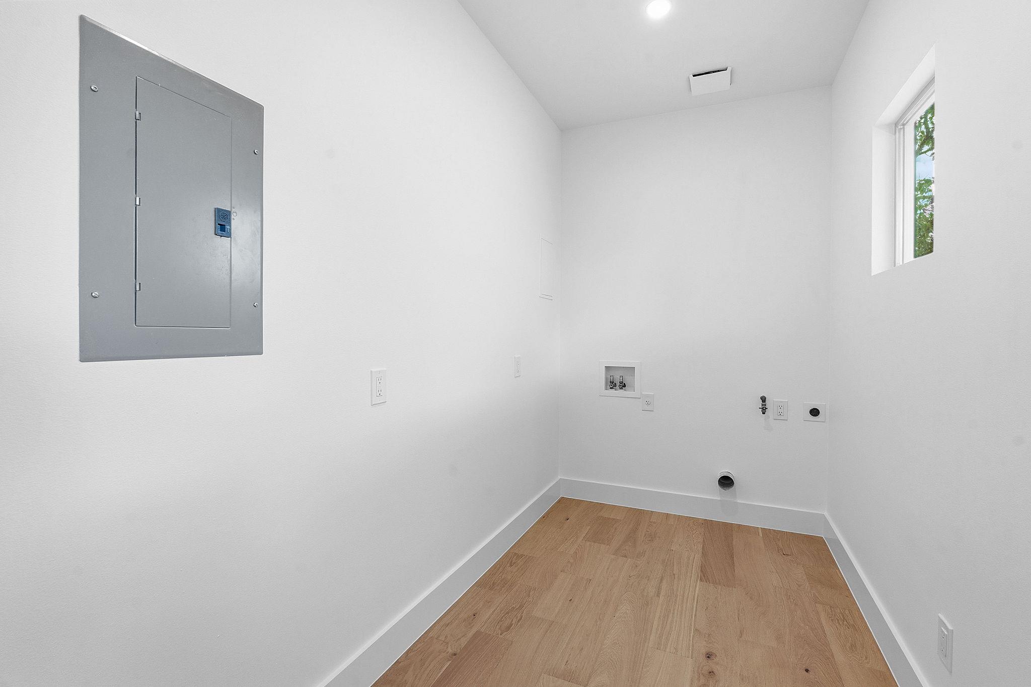 420 S Brazos St Property Photo 26