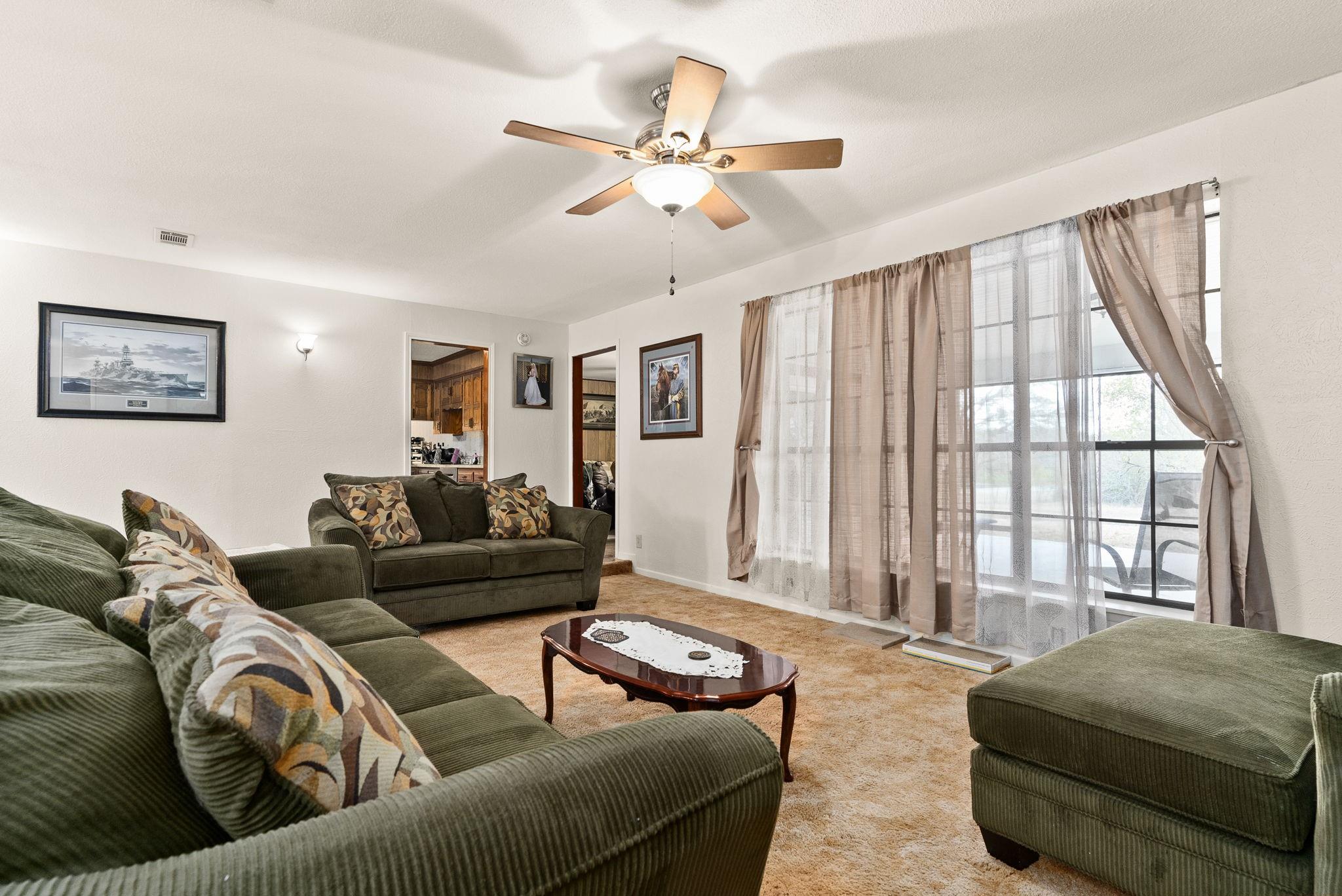 129 Pedernales Ln Property Photo 6