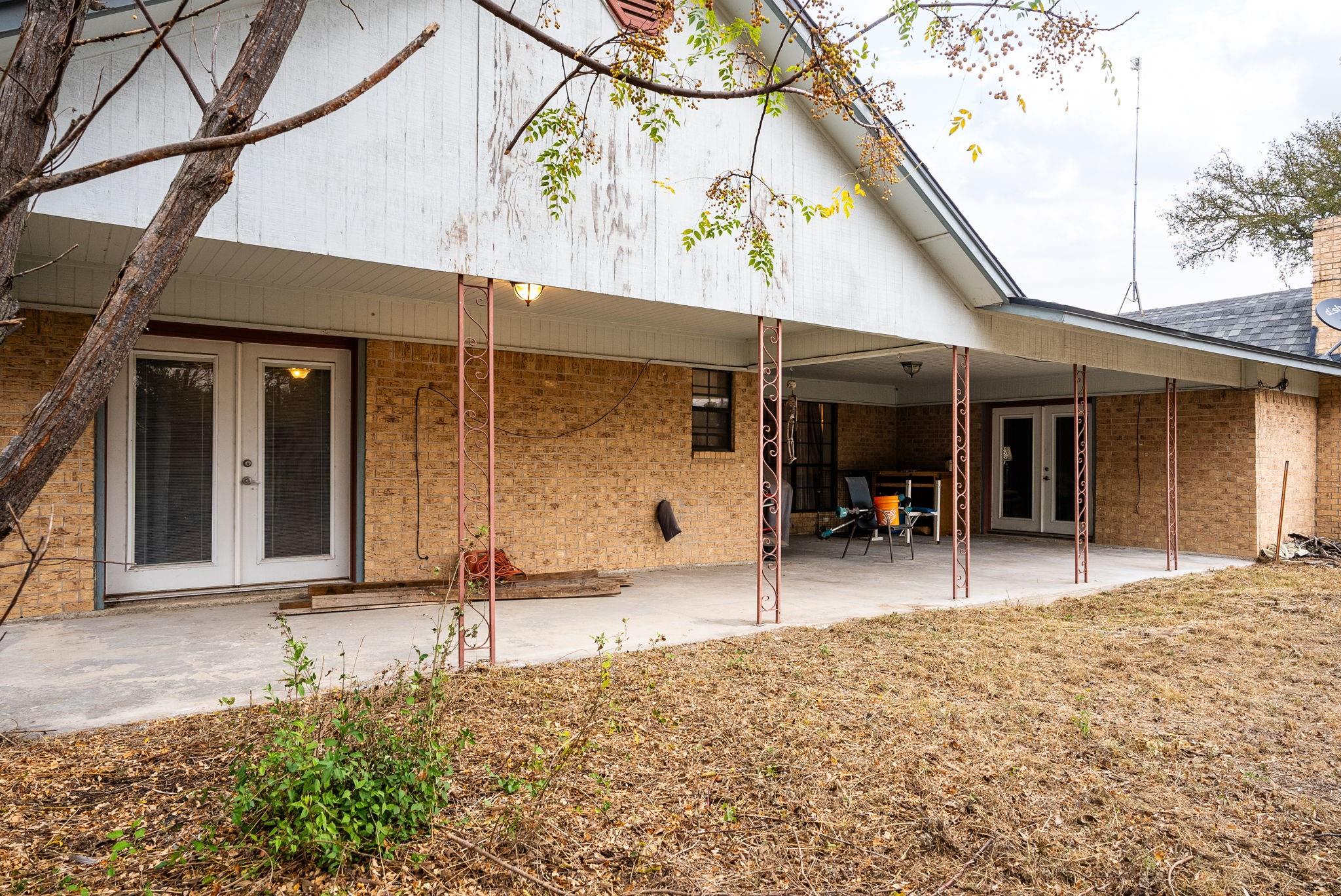 129 Pedernales Ln Property Photo 29