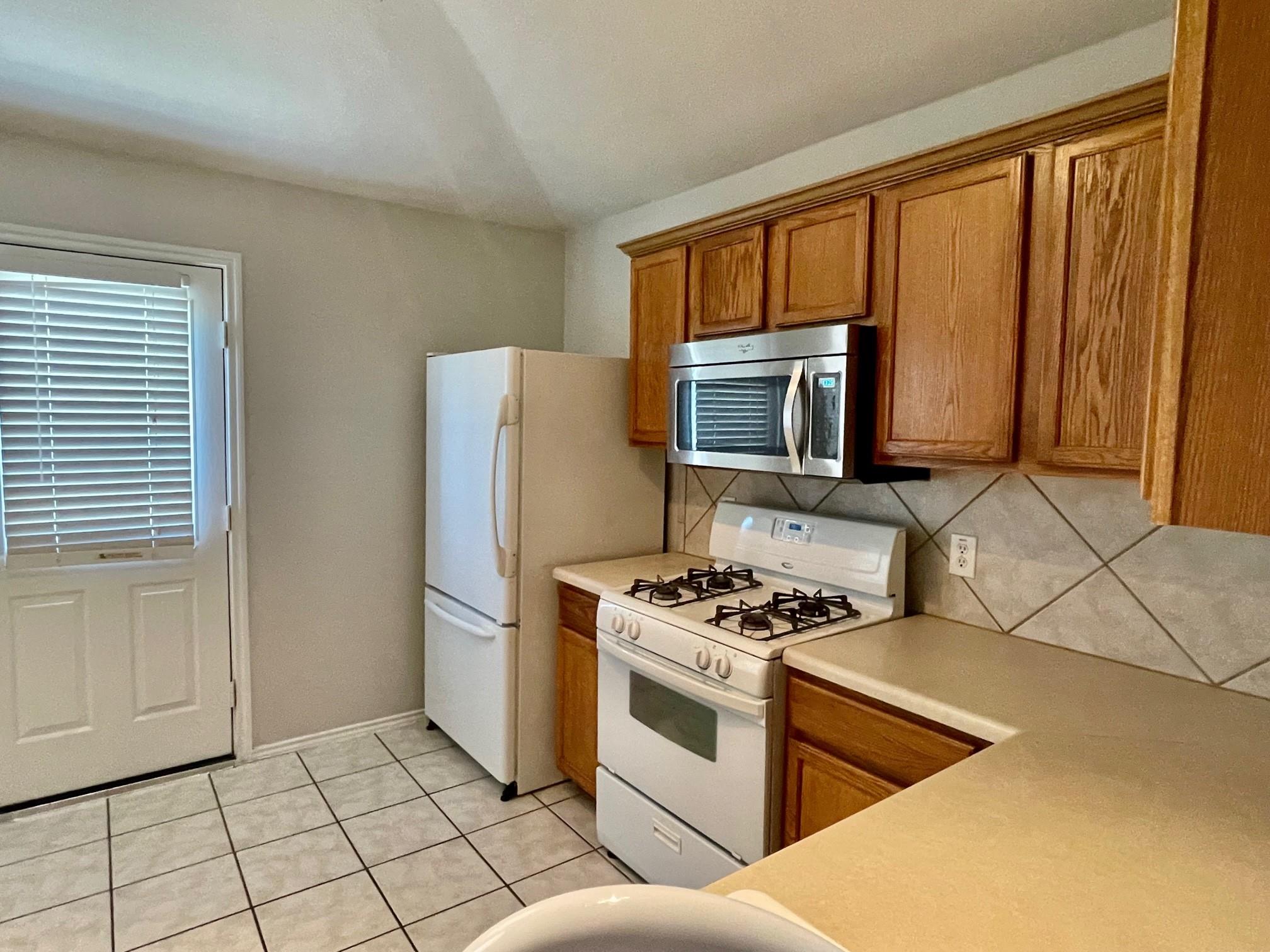 112 Cowboy Cv Property Photo 8