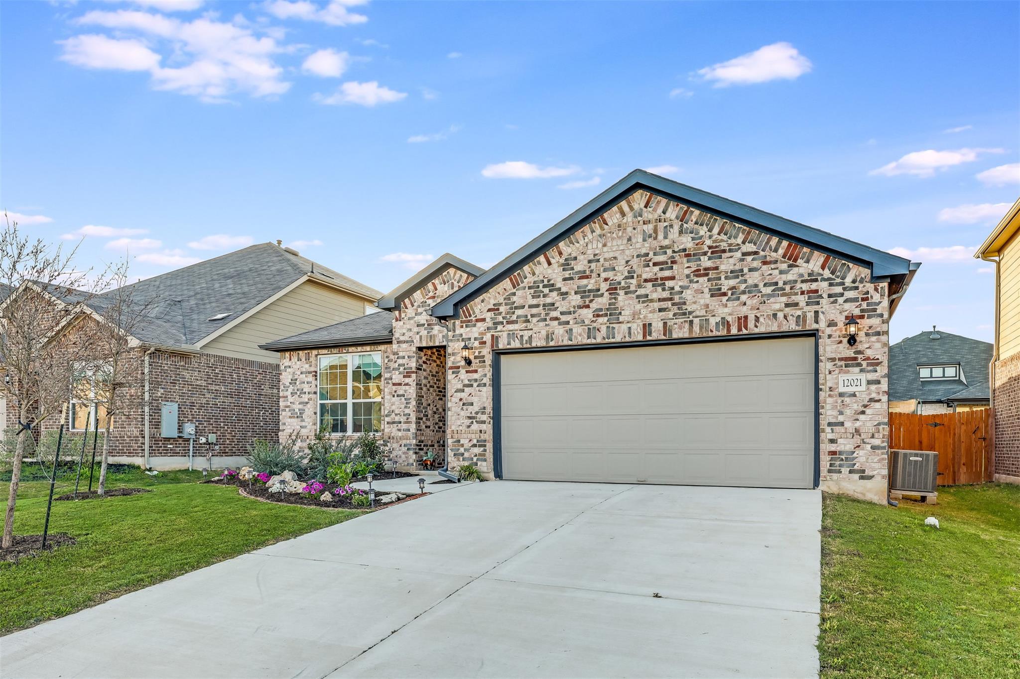 12021 Paseo De Los Lagos Ln Property Photo 2