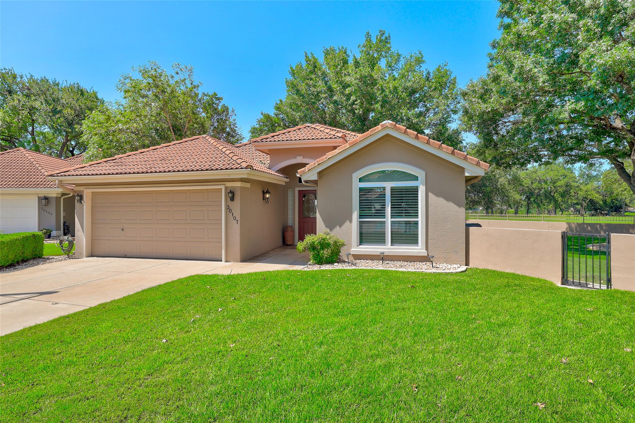 30107 Hamlet Cir Property Photo 5