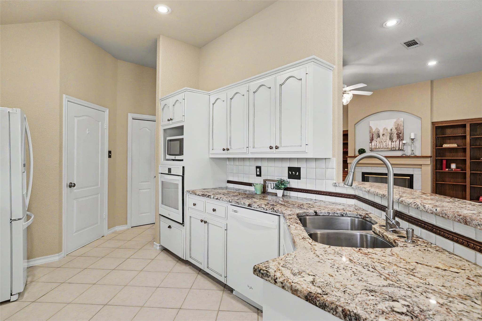30107 Hamlet Cir Property Photo 14