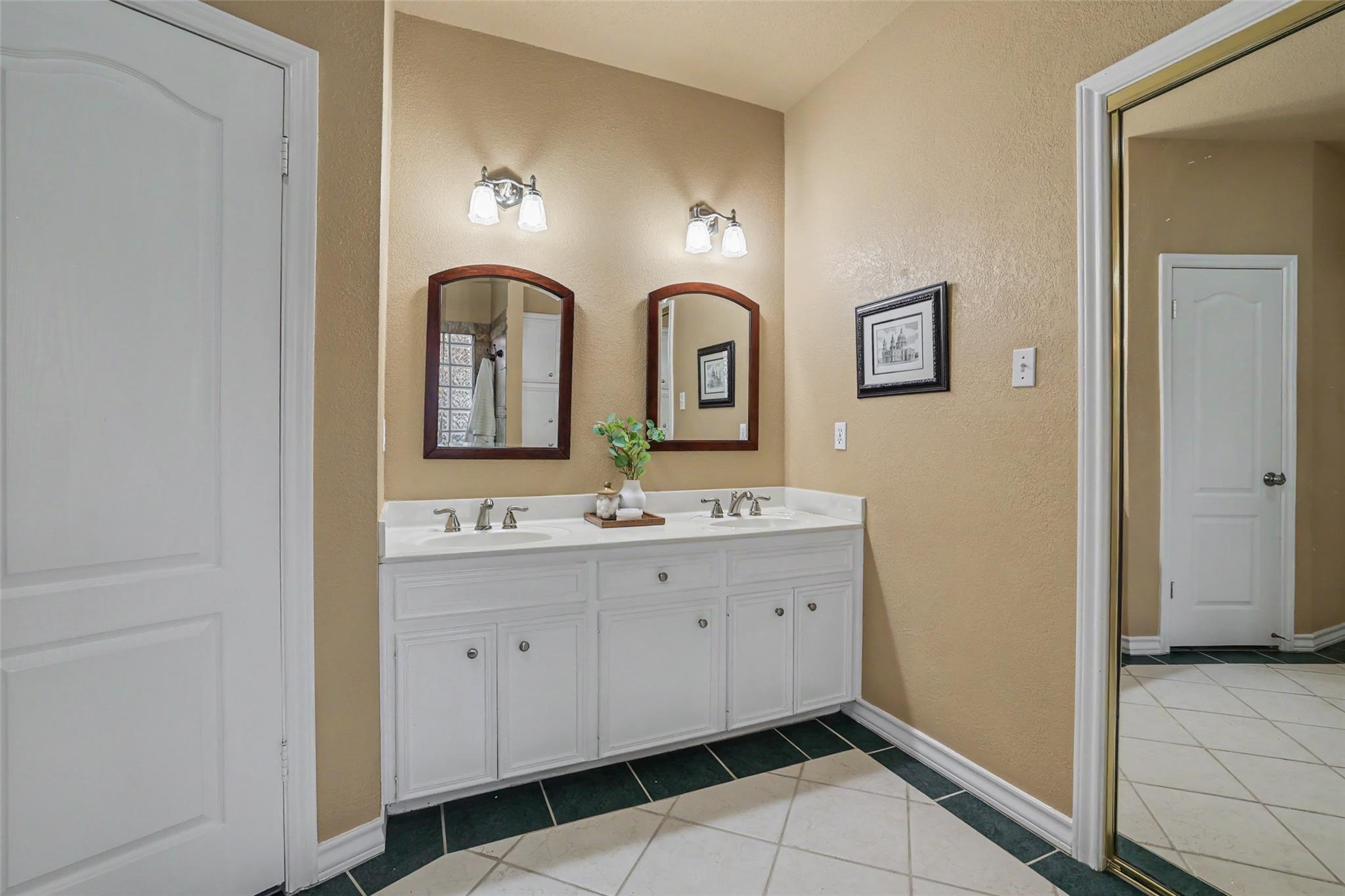 30107 Hamlet Cir Property Photo 22