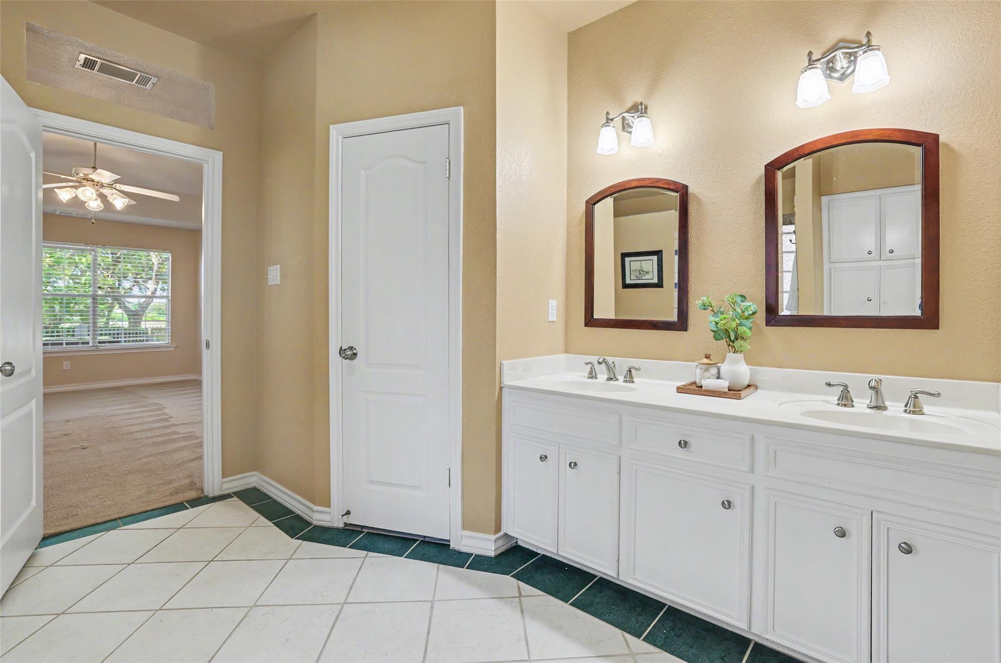 30107 Hamlet Cir Property Photo 23