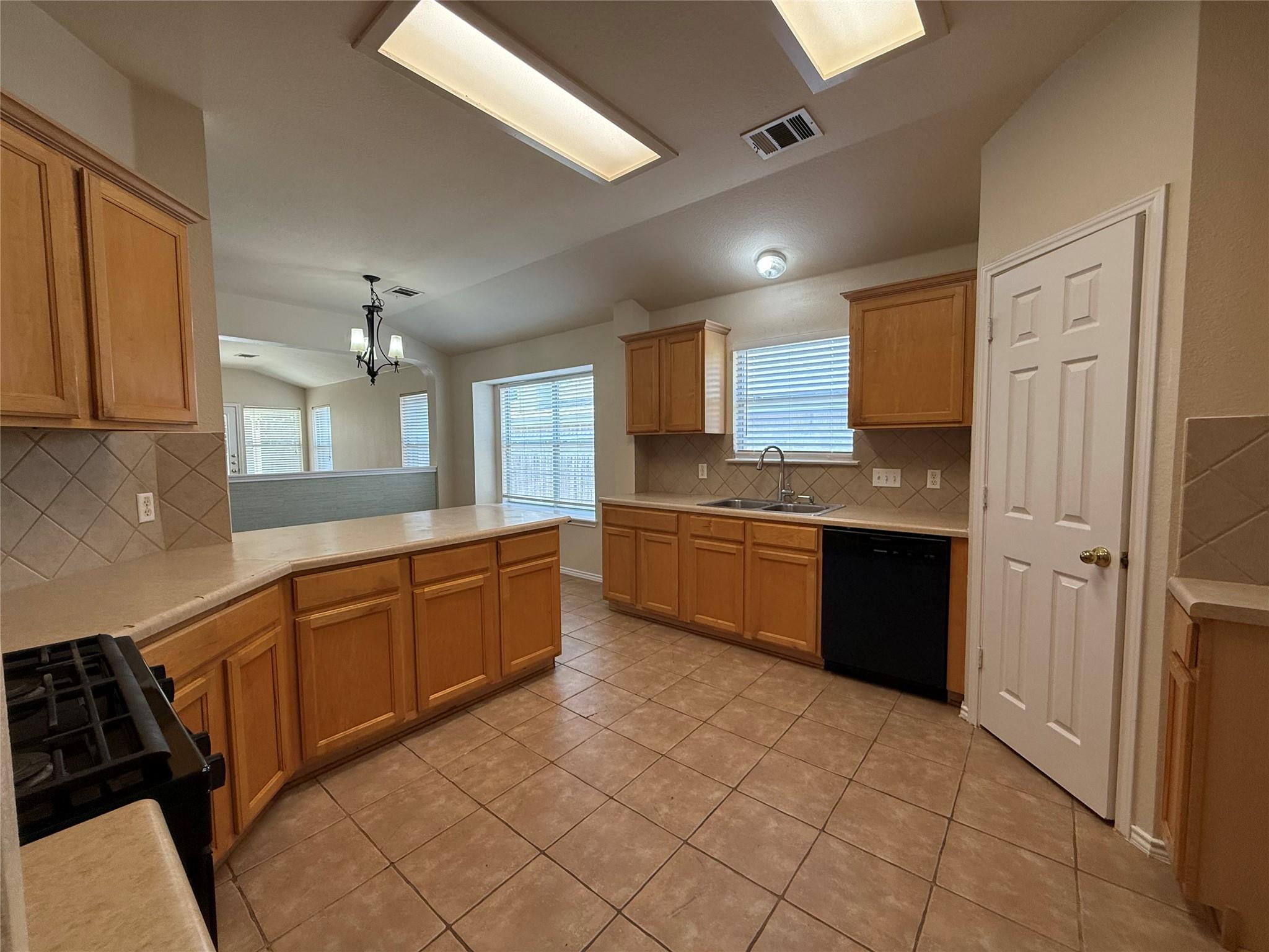 3403 Rod Carew Dr Property Photo 5