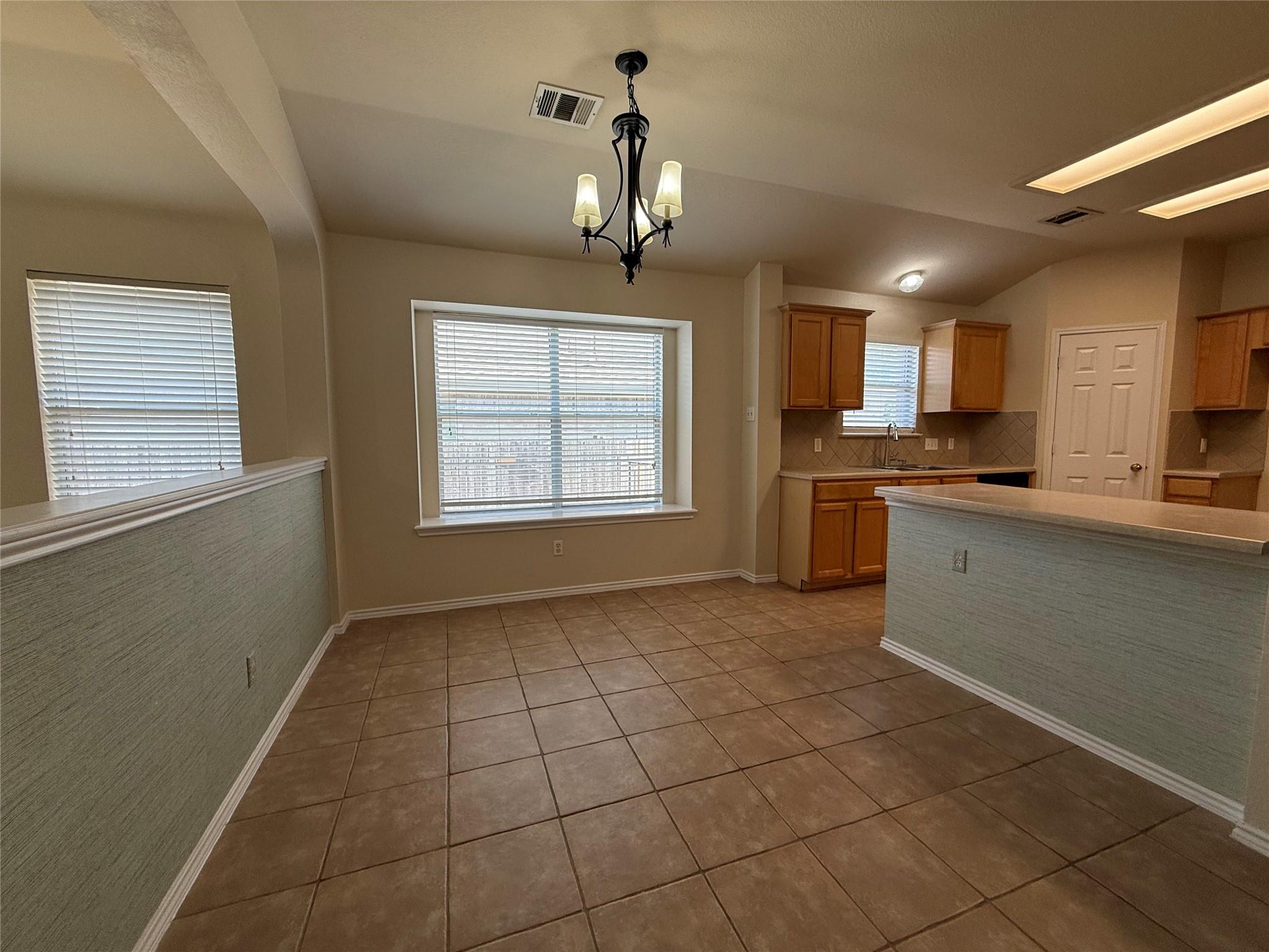 3403 Rod Carew Dr Property Photo 7