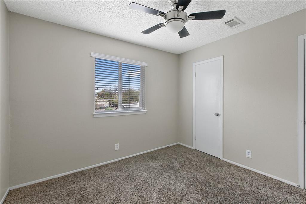 2401 Manor Rd #216 Property Photo 8