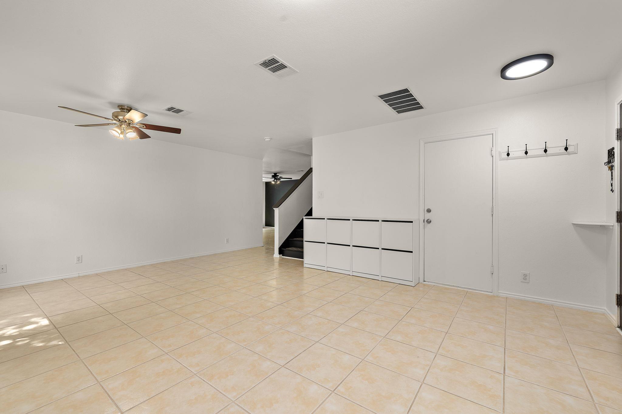 201 Lexington None Property Photo 10