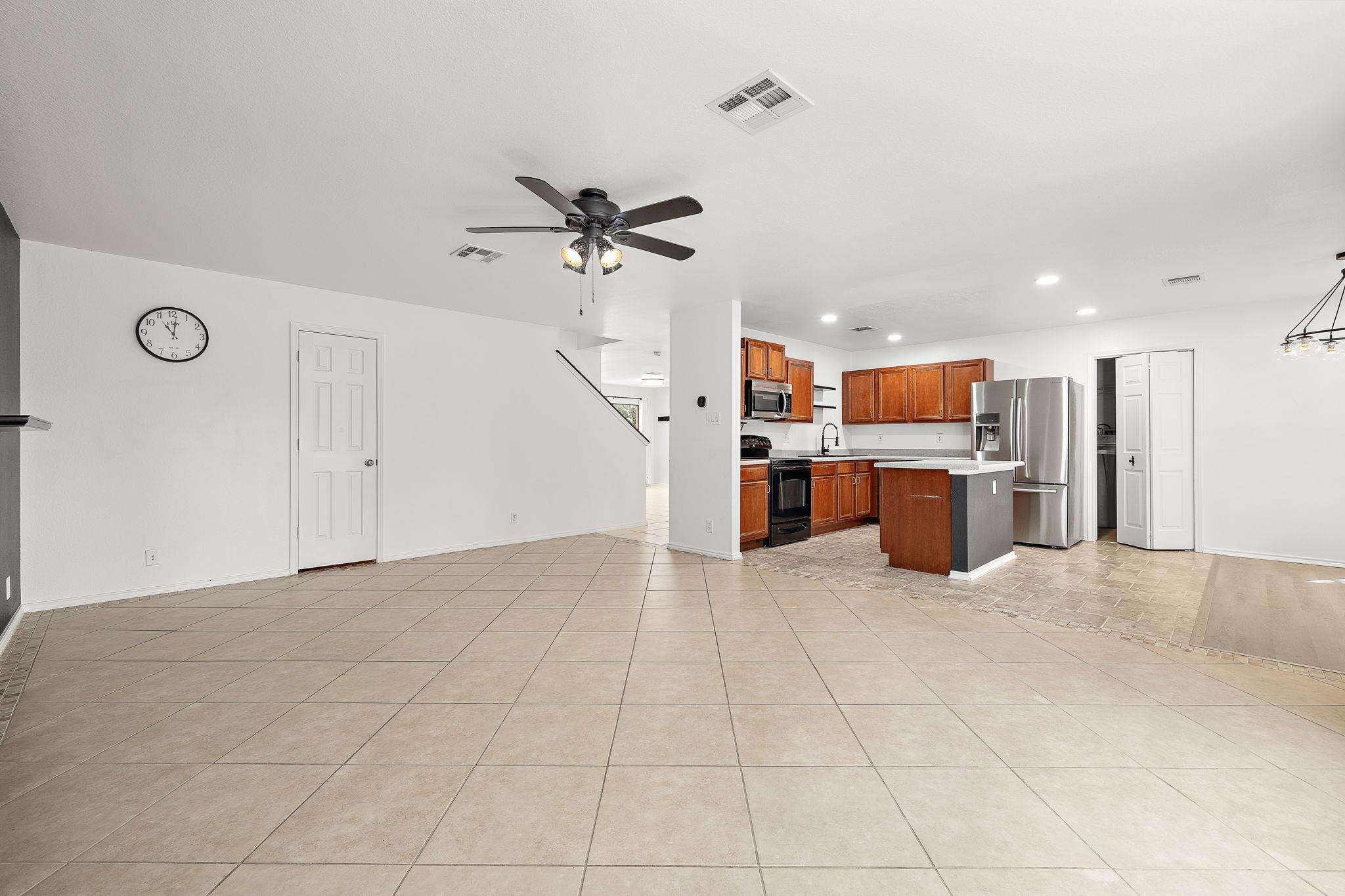 201 Lexington None Property Photo 13