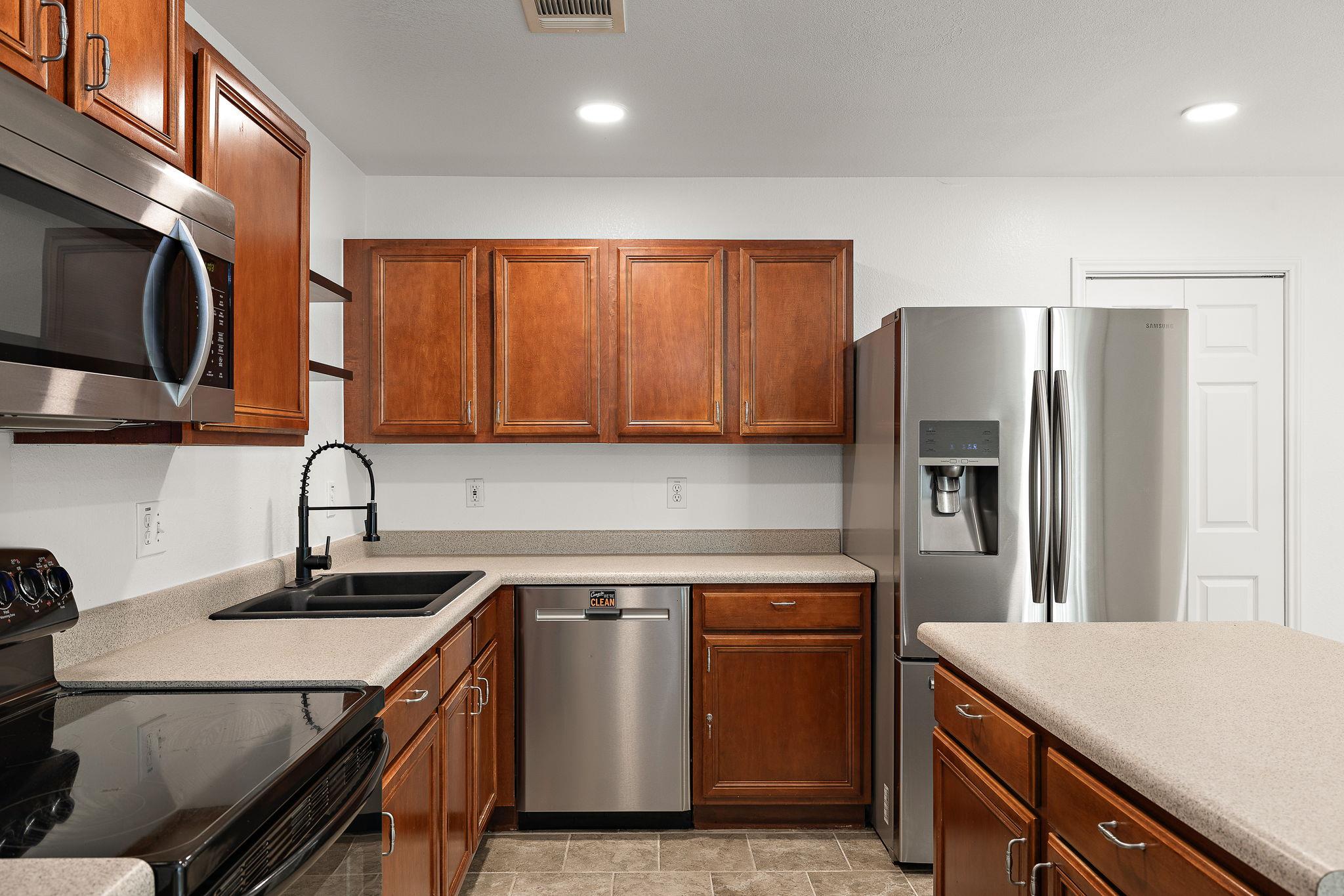 201 Lexington None Property Photo 14