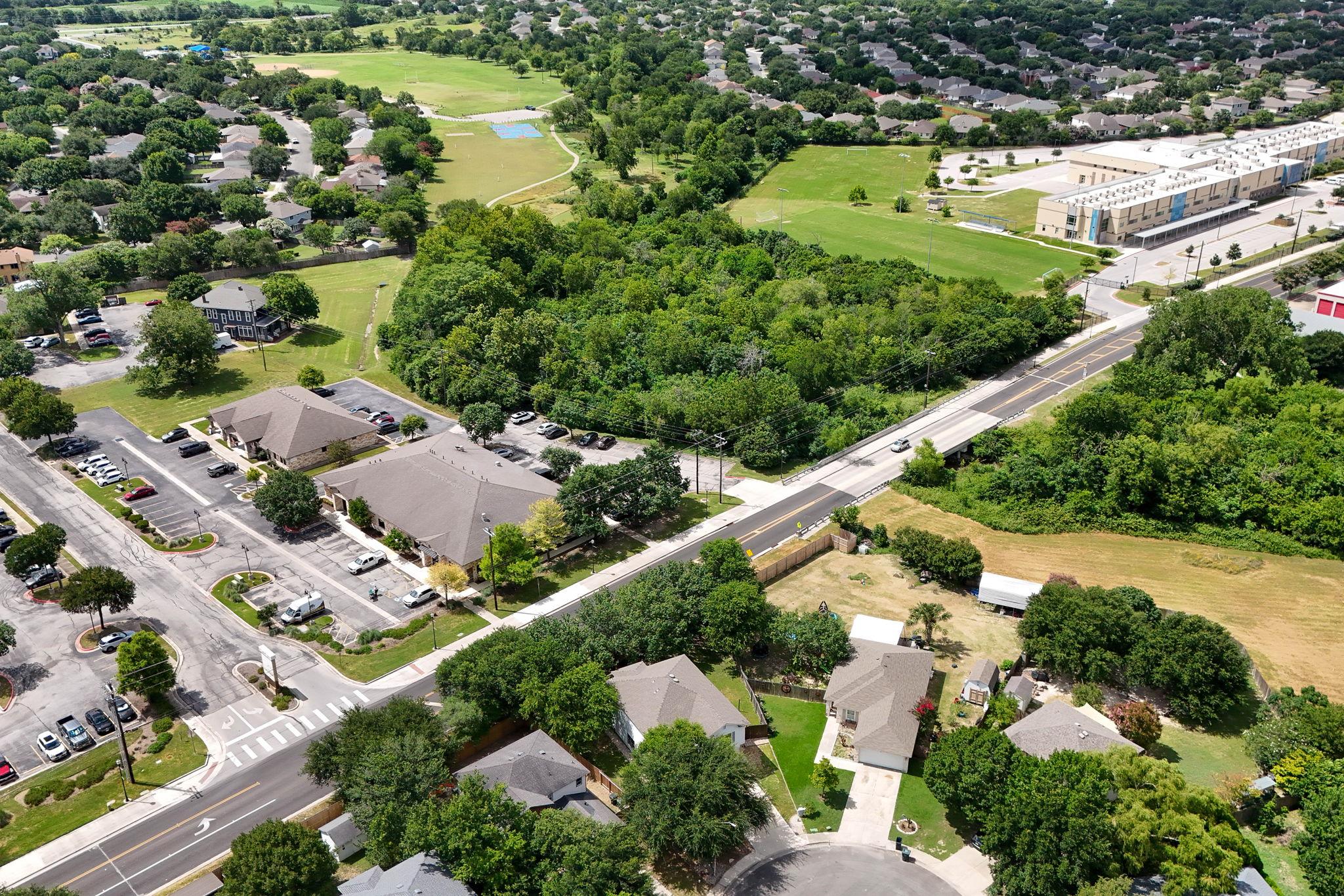 201 Lexington None Property Photo 37