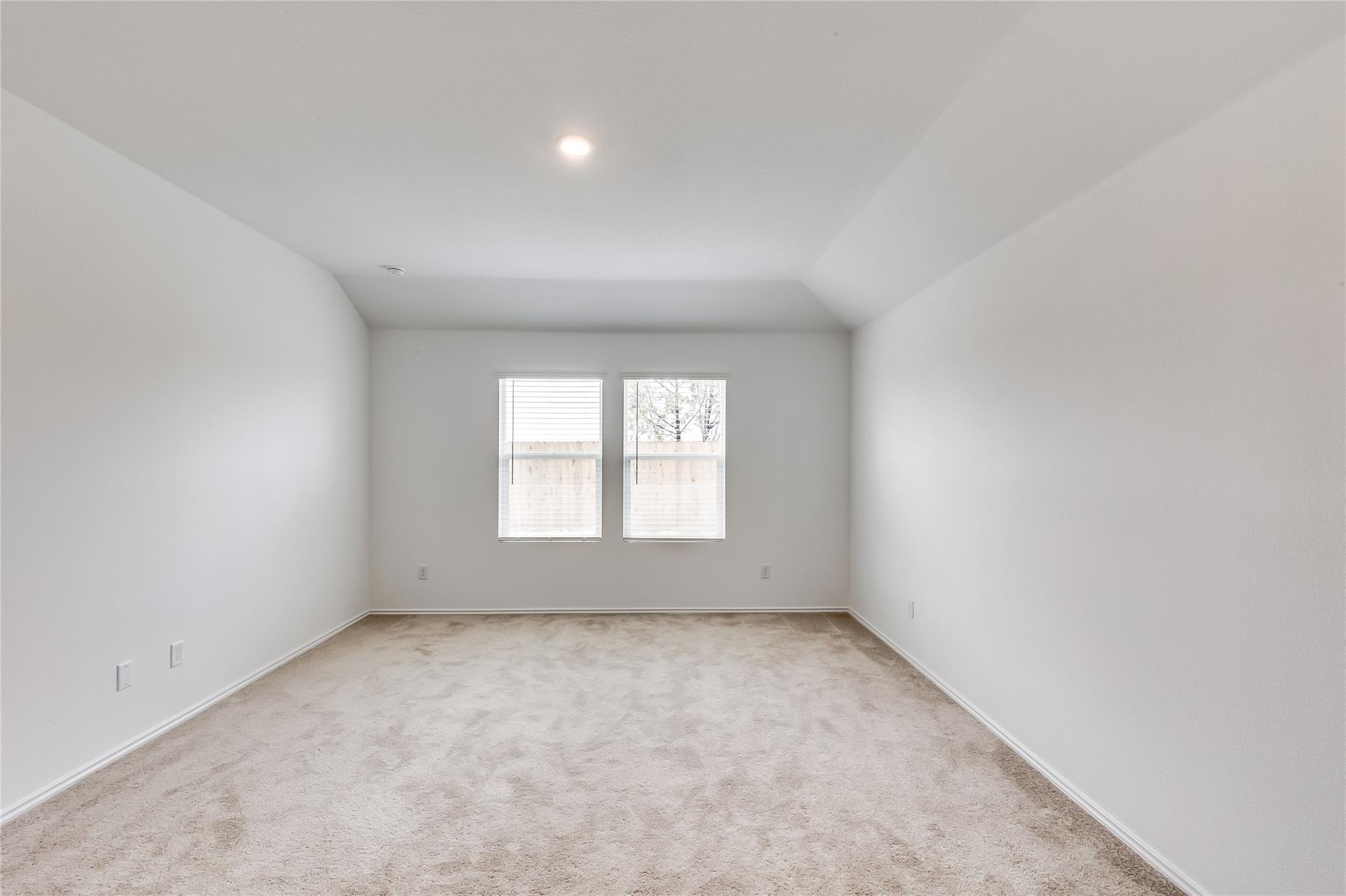 2000 Gilmer Way Property Photo 21