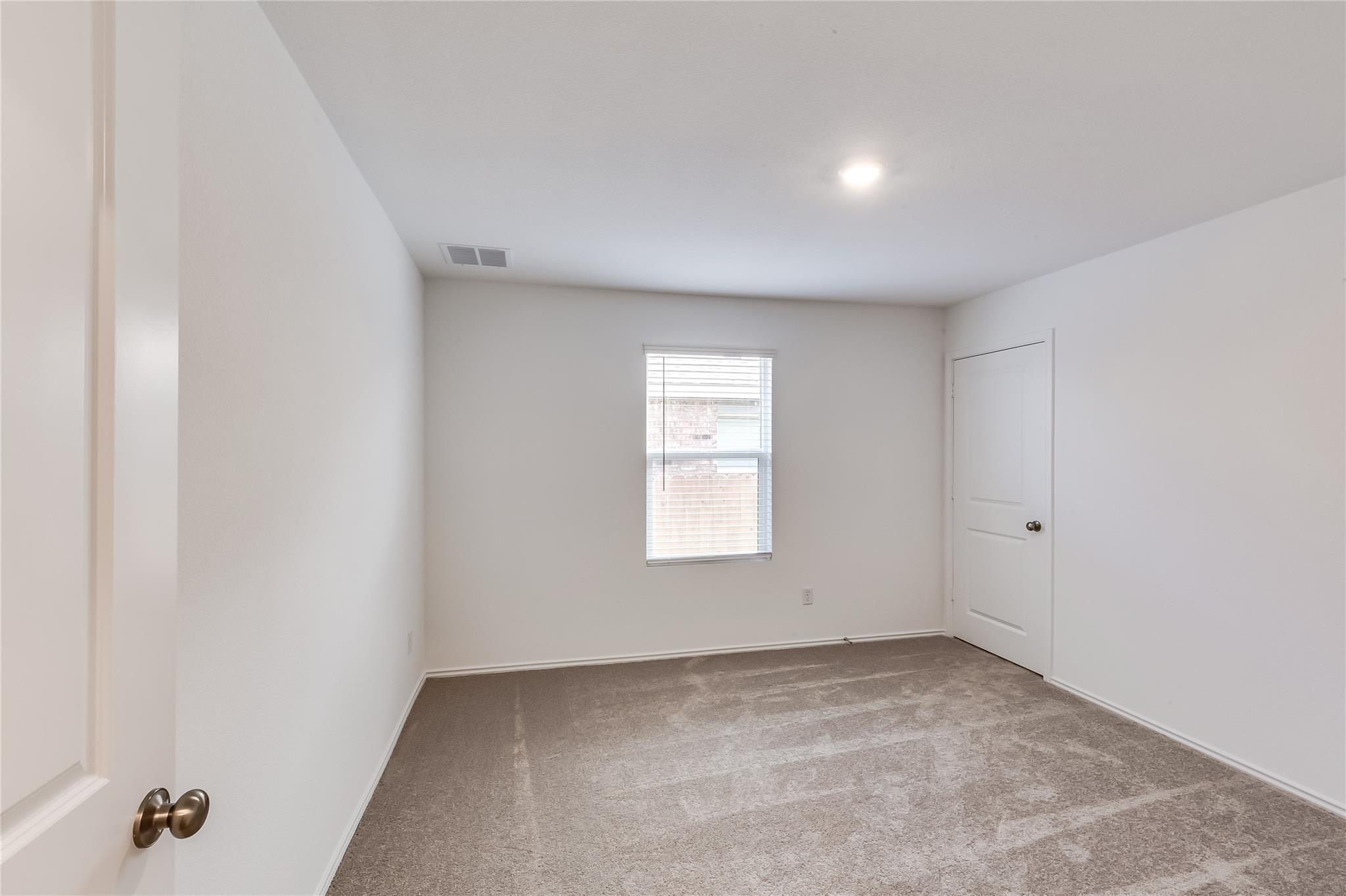 2000 Gilmer Way Property Photo 24