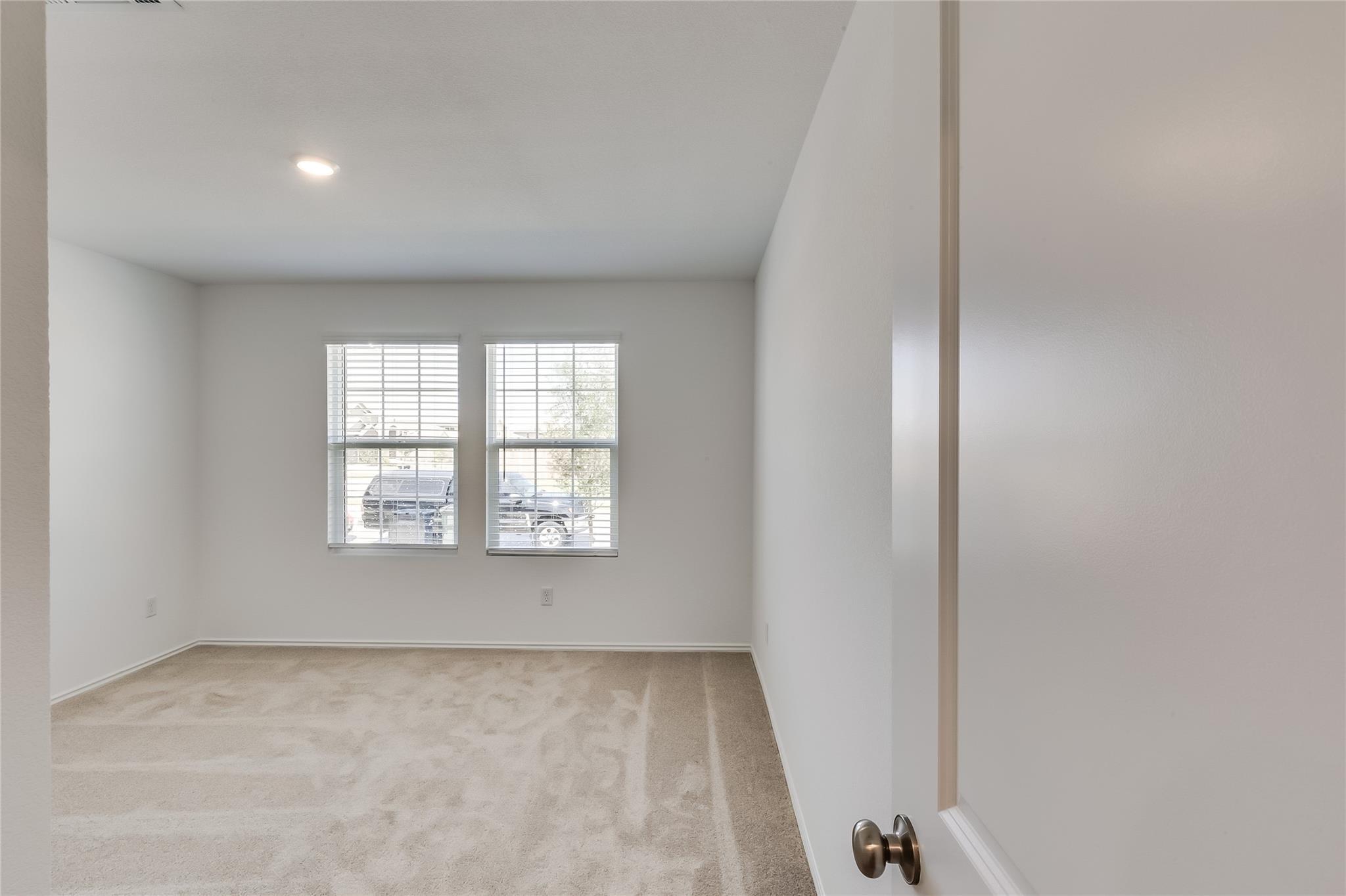 2000 Gilmer Way Property Photo 26