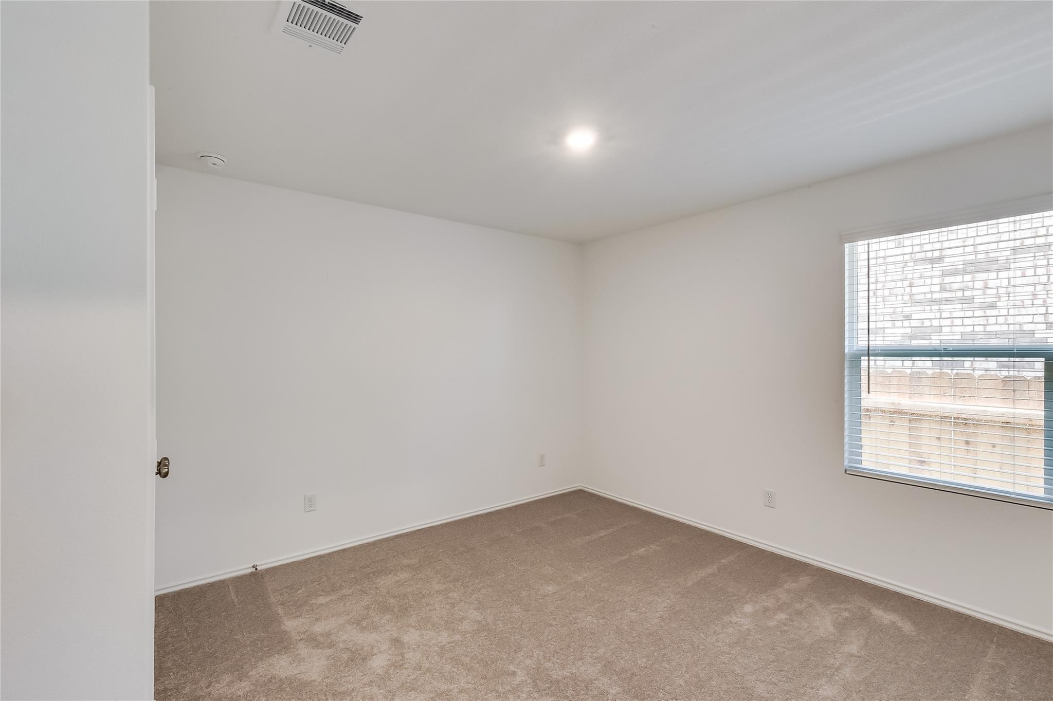 2000 Gilmer Way Property Photo 28
