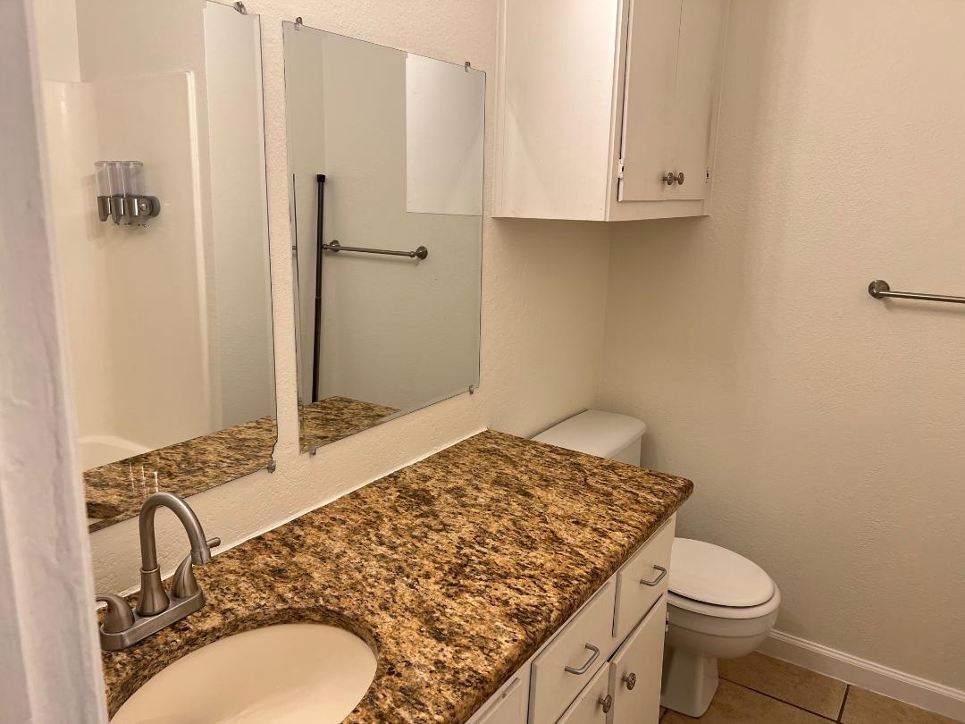 1009 Whispering Dr Property Photo 9