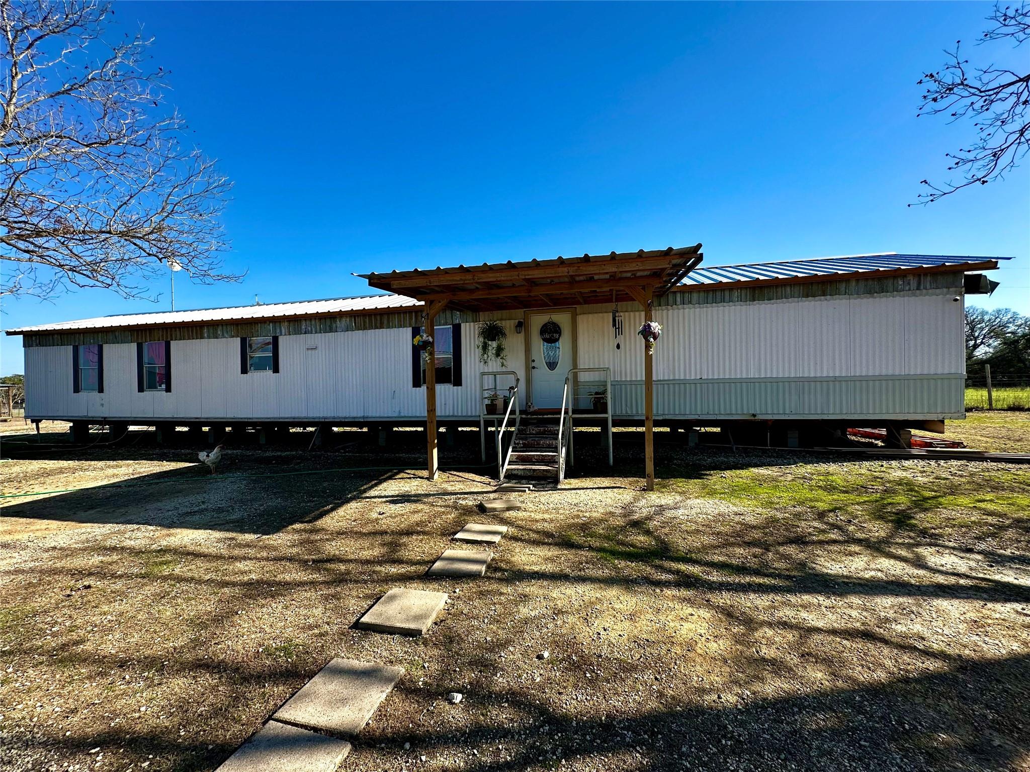 5213 Us W Highway 90 Property Photo