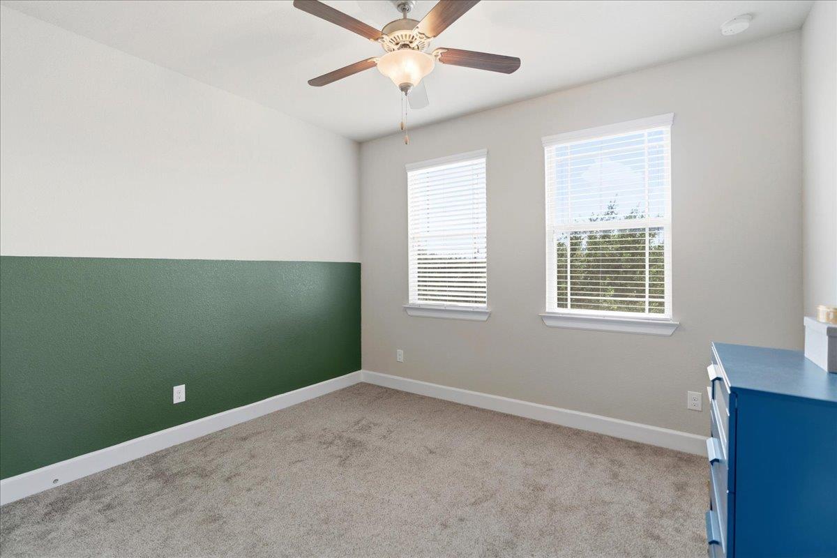 916 Isaias Dr Property Photo 29