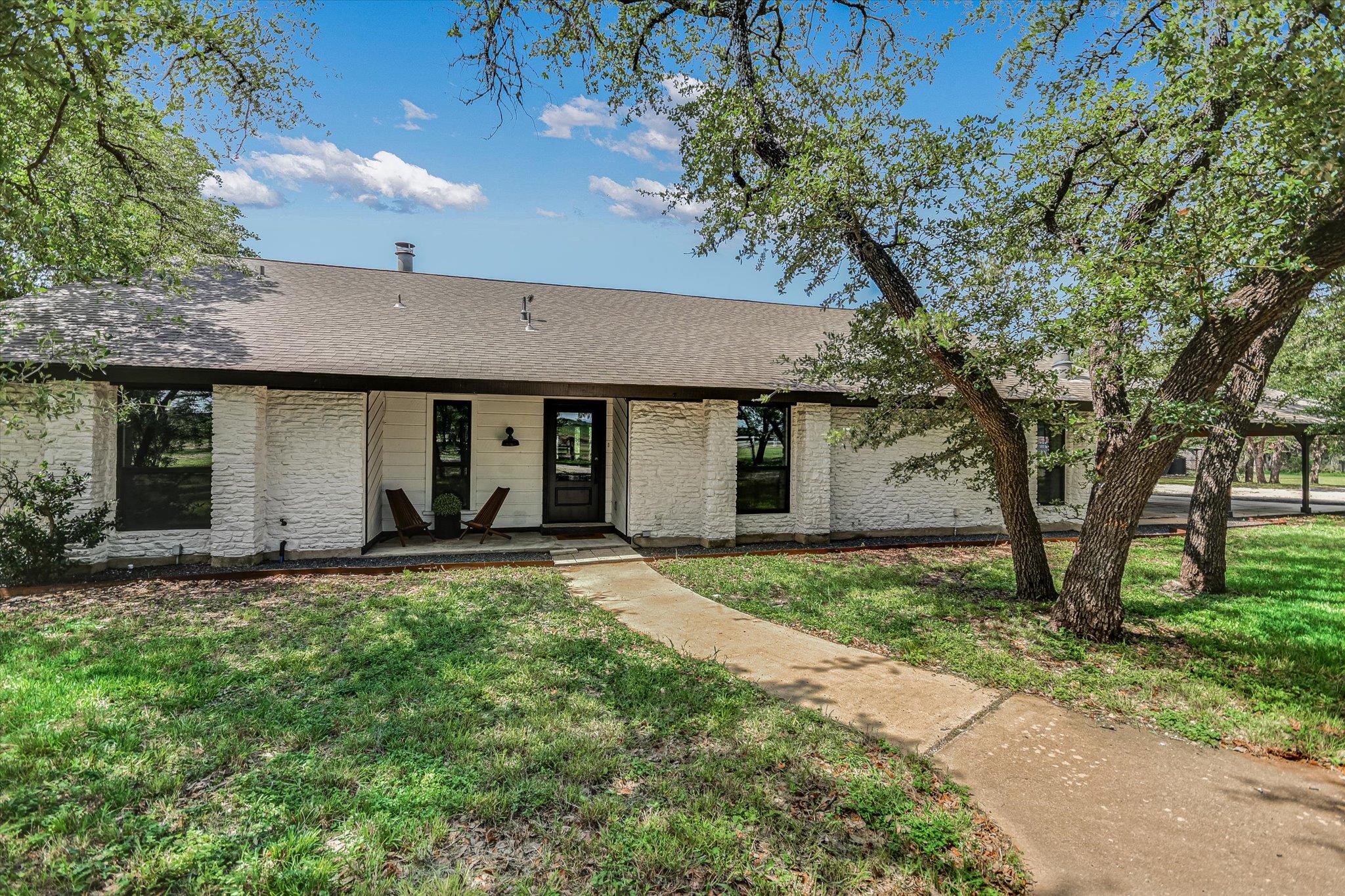 4717 Sam Bass Rd Property Photo 1