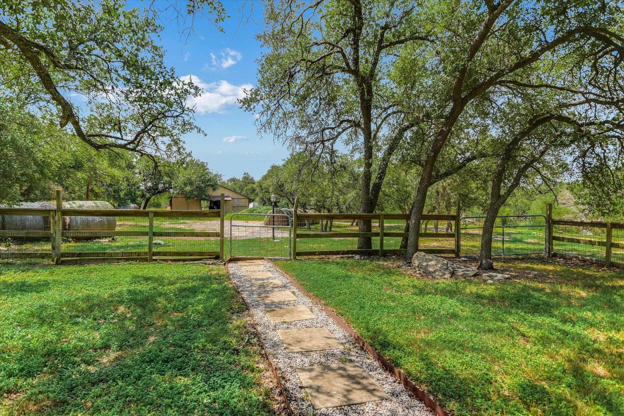 4717 Sam Bass Rd Property Photo 30