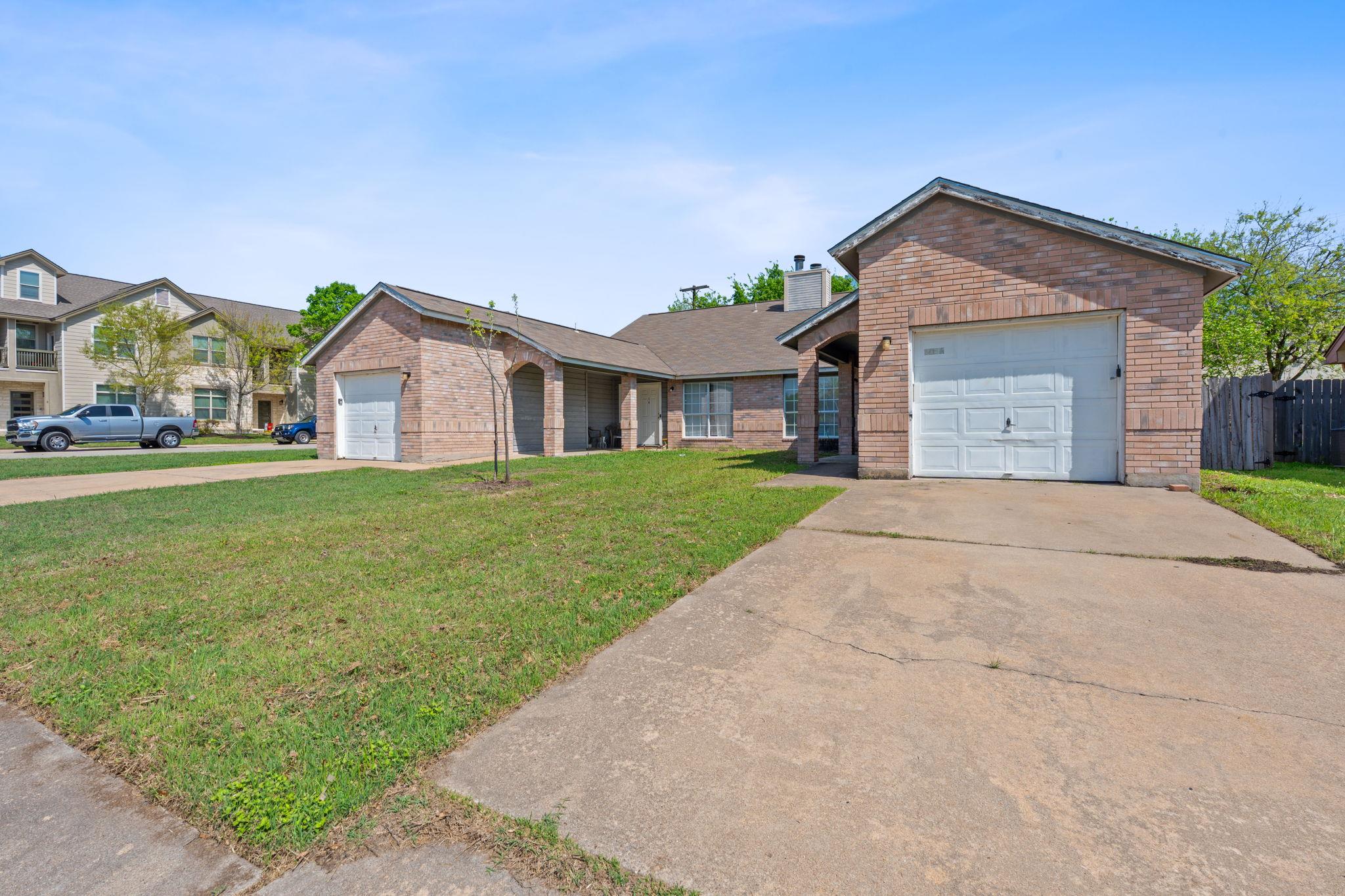 805 Valley View Dr Property Photo 1