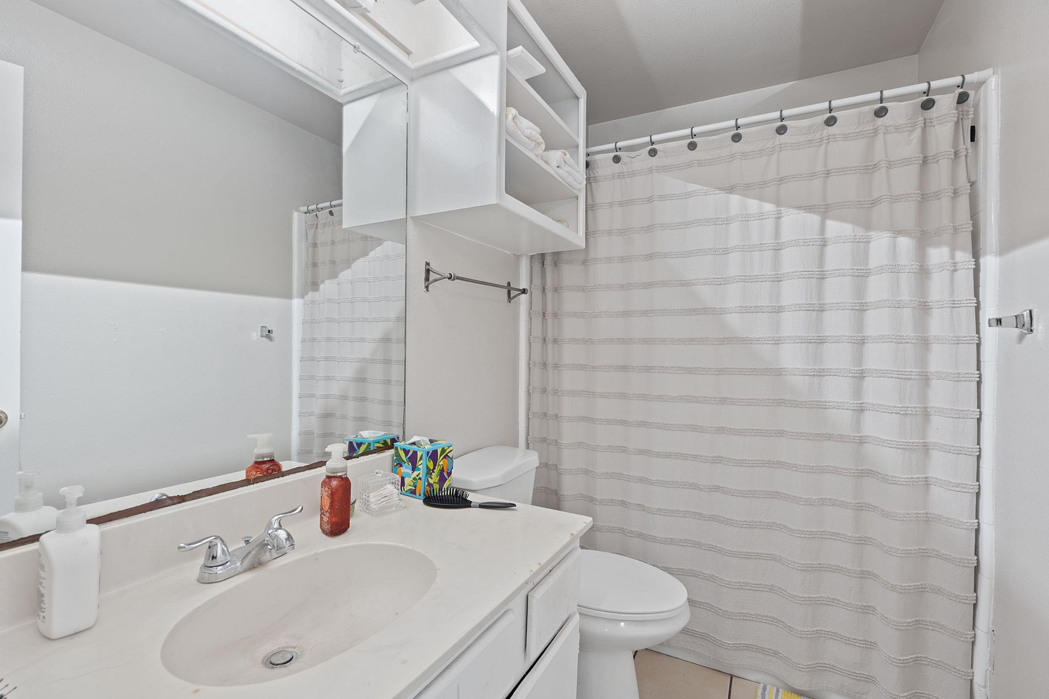 805 Valley View Dr Property Photo 7