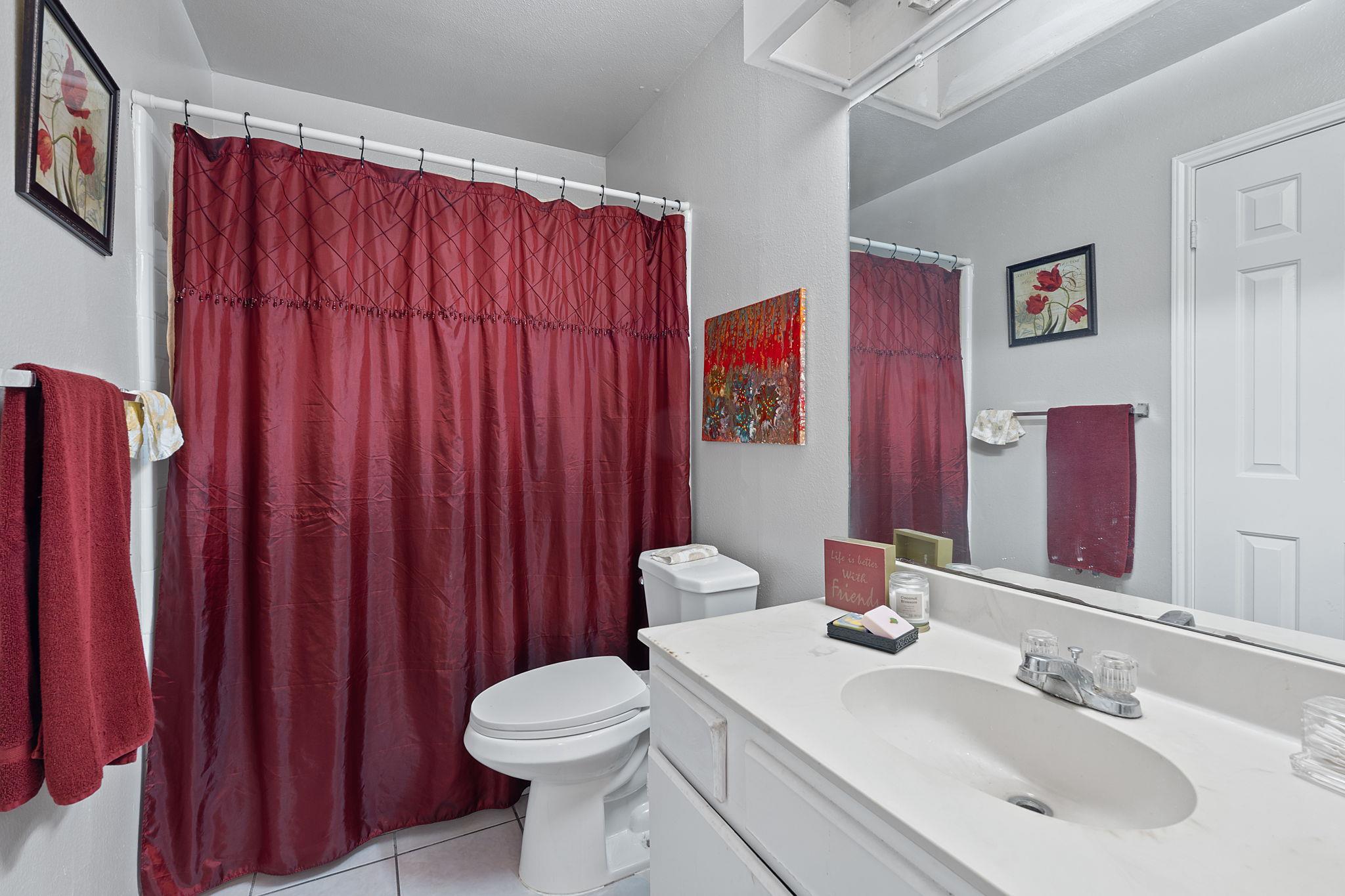 805 Valley View Dr Property Photo 8
