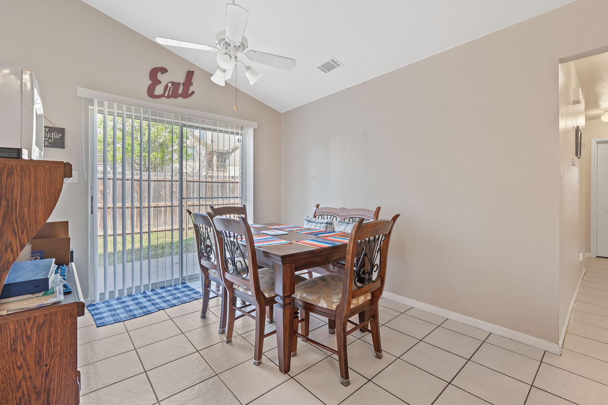 805 Valley View Dr Property Photo 9