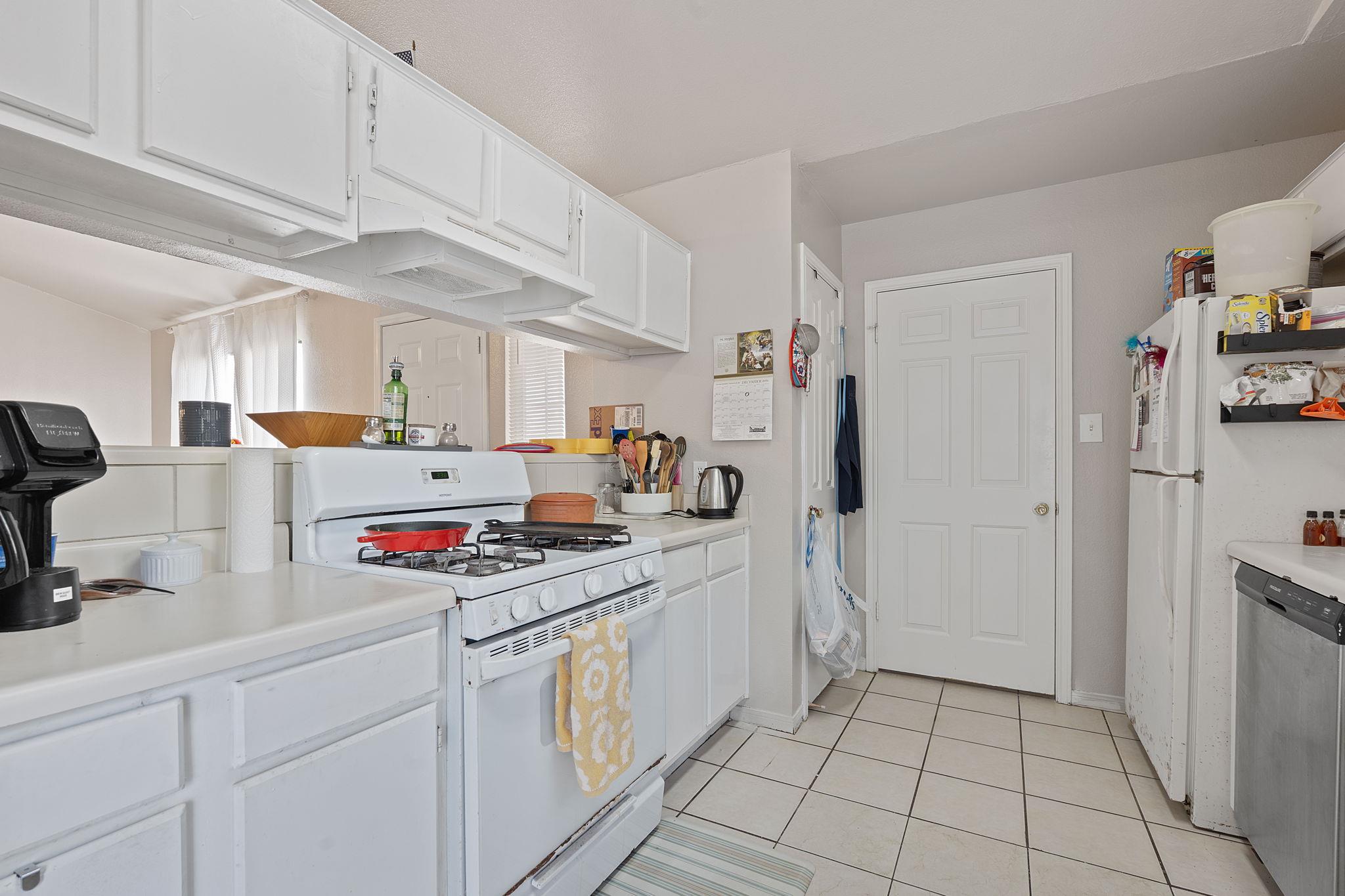 805 Valley View Dr Property Photo 10