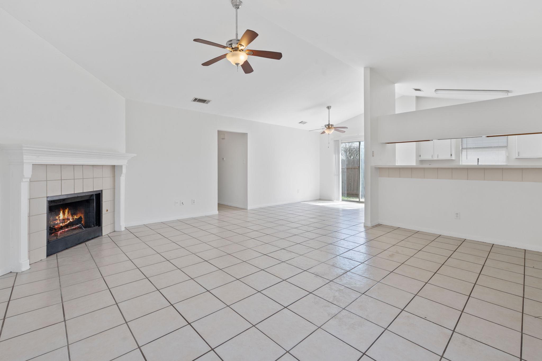 805 Valley View Dr Property Photo 18