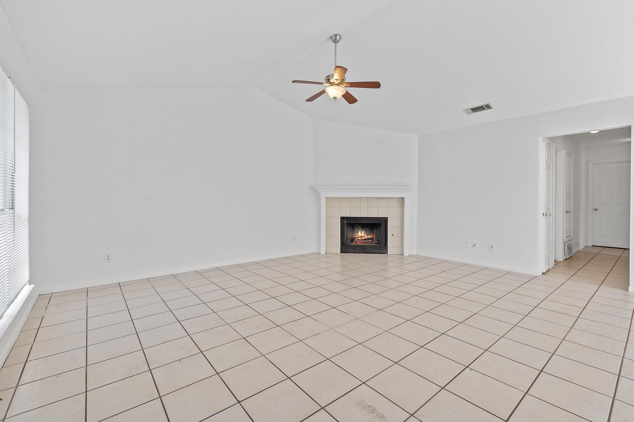 805 Valley View Dr Property Photo 25