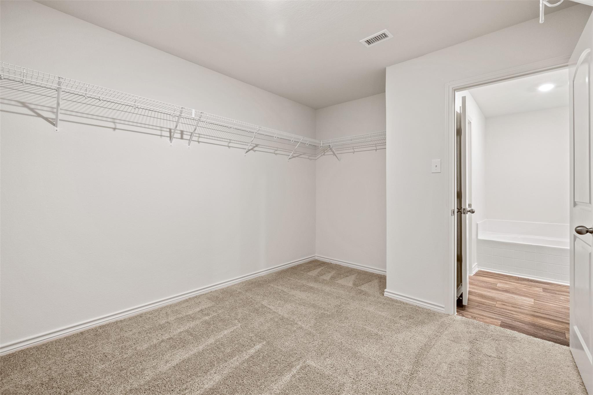 14301 Prairie Sod Ln Property Photo 11