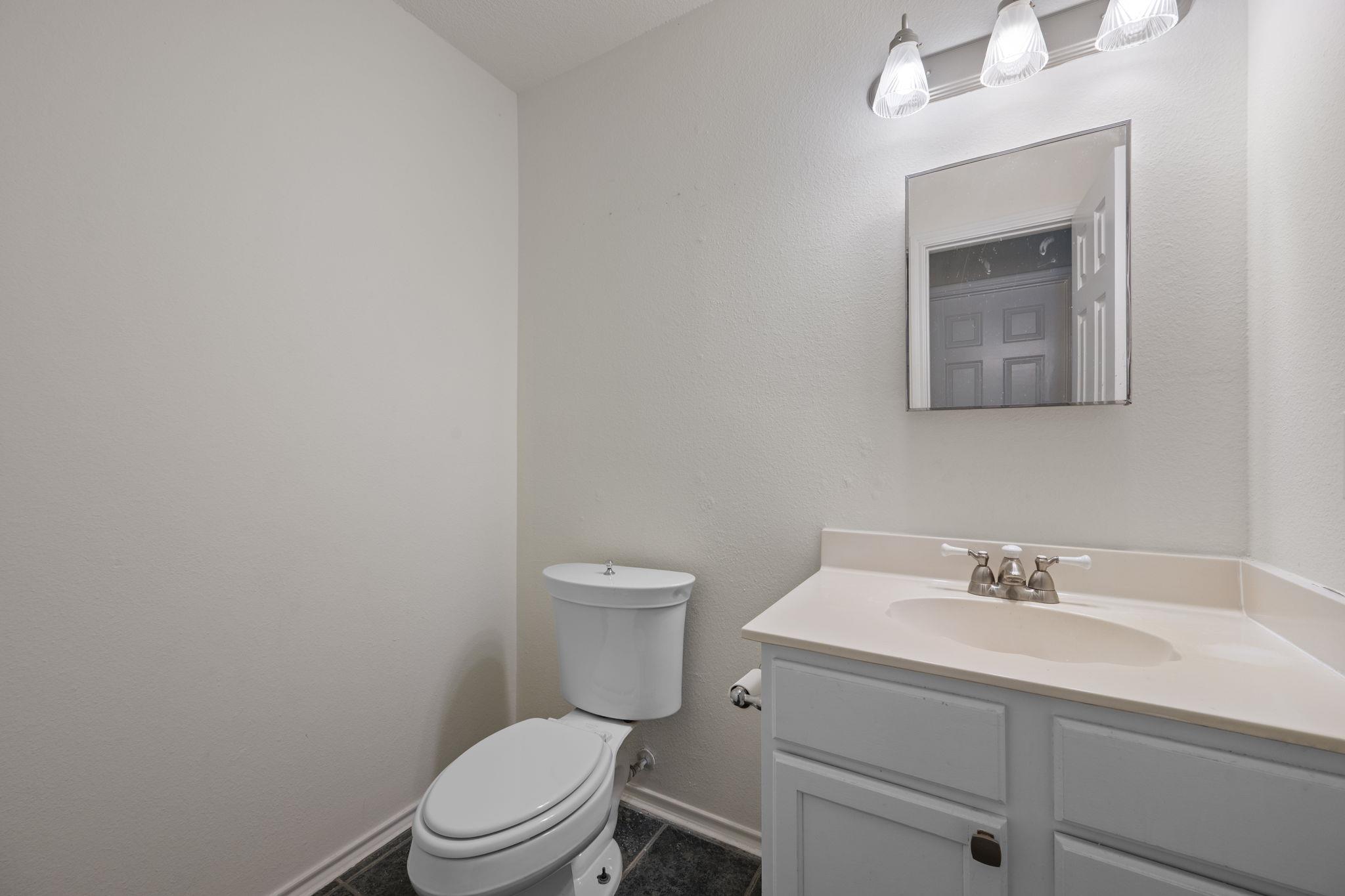 2114 Milan Dr Property Photo 16