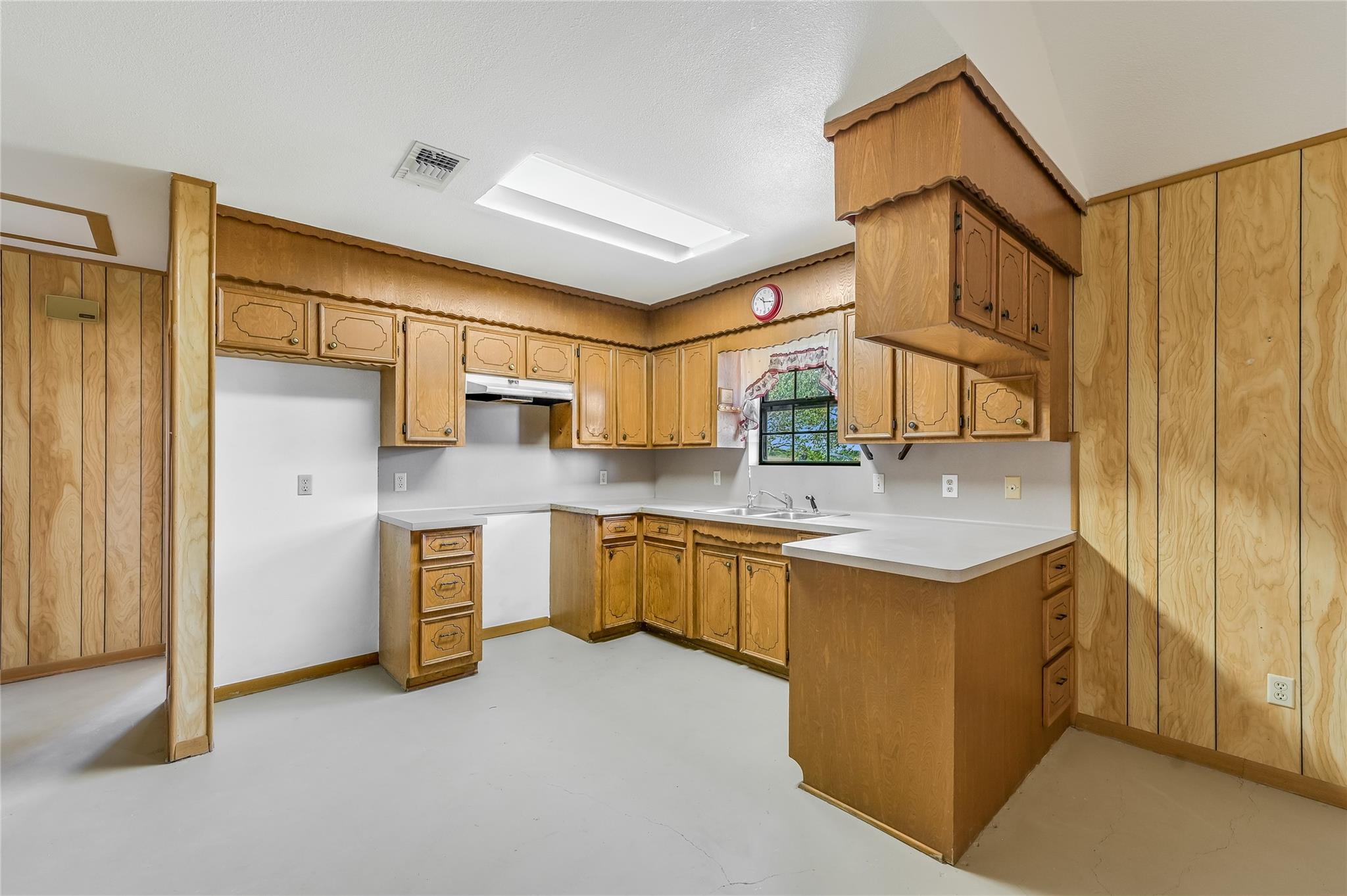 5637 Jeddo Rd Property Photo 13