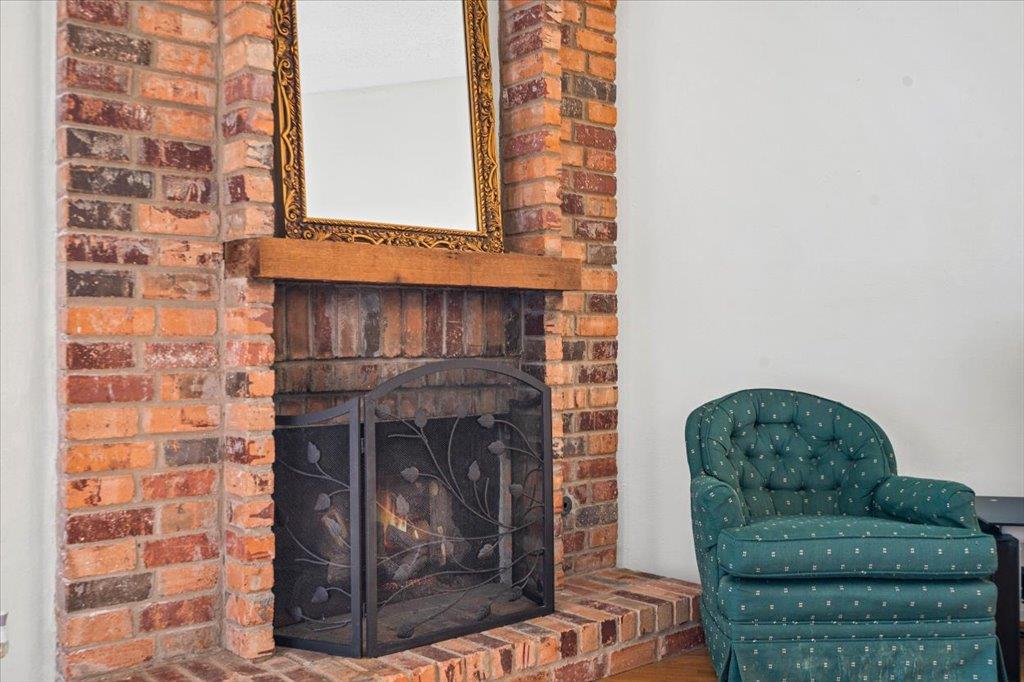 1617 W Braker Ln #b Property Photo 7