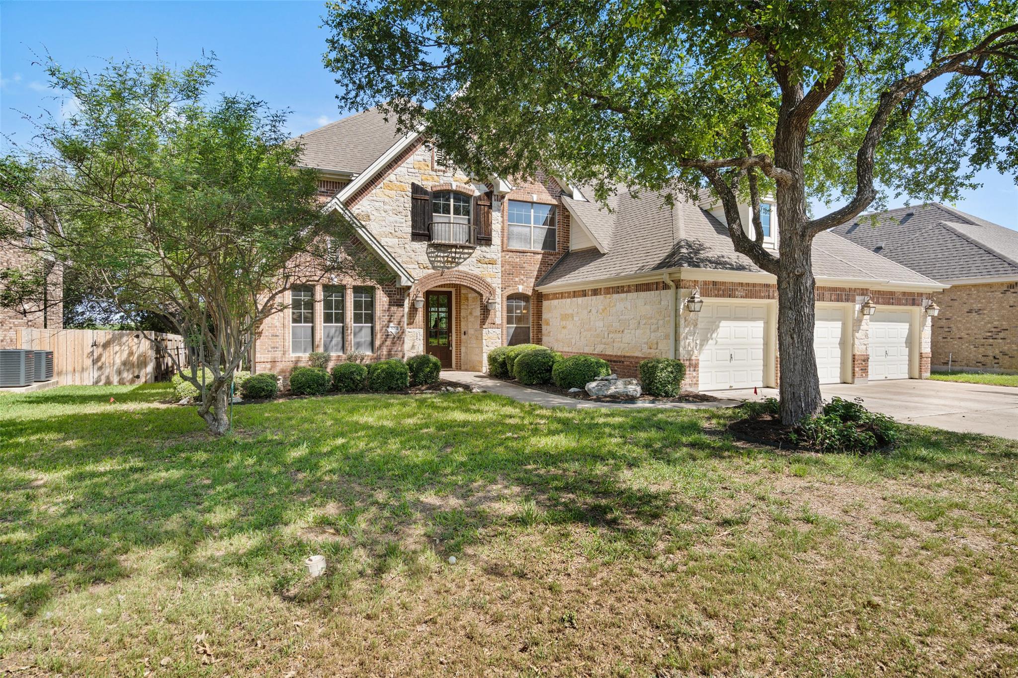 304 Las Colinas Dr Property Photo 1