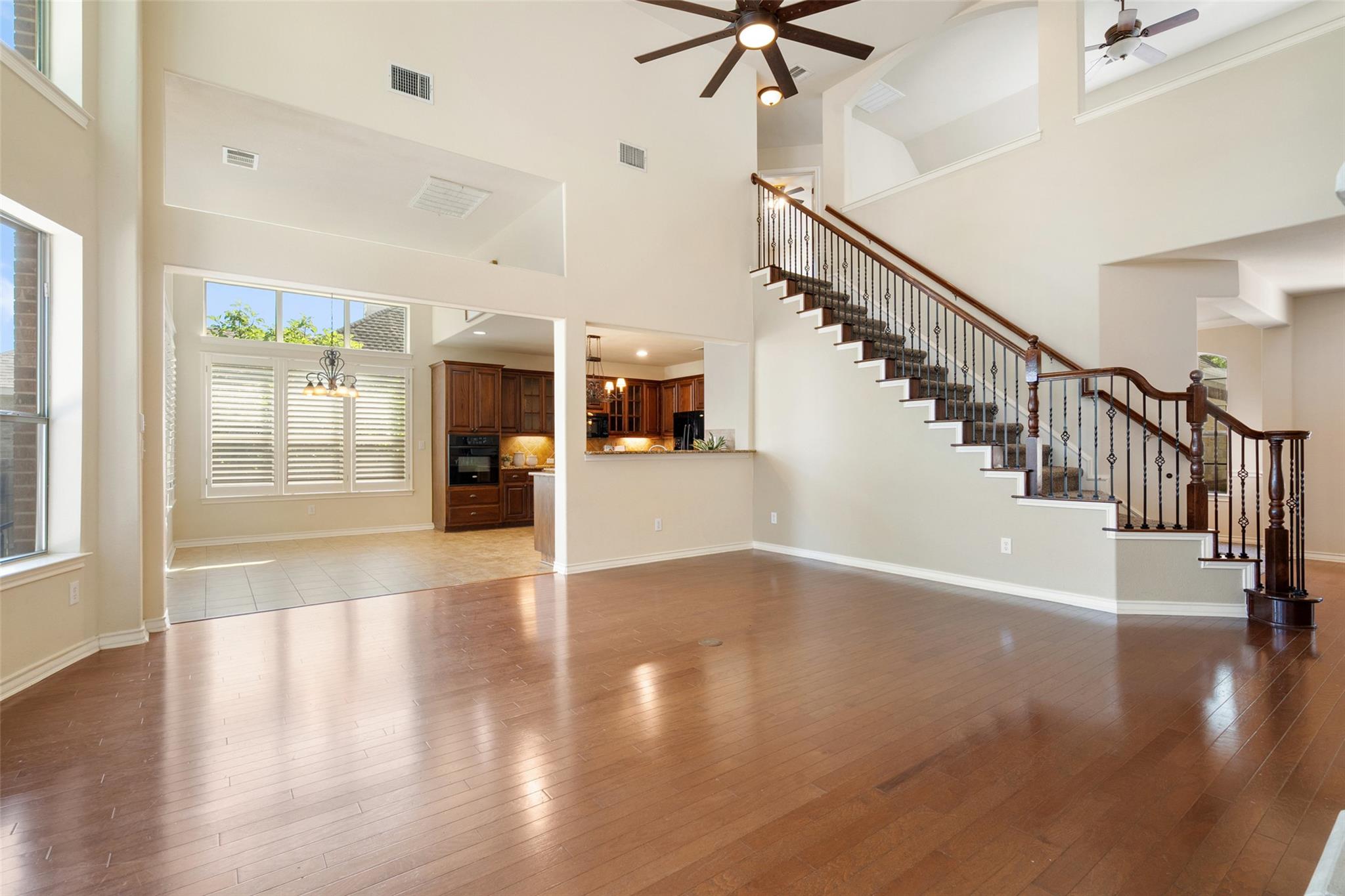 304 Las Colinas Dr Property Photo 21