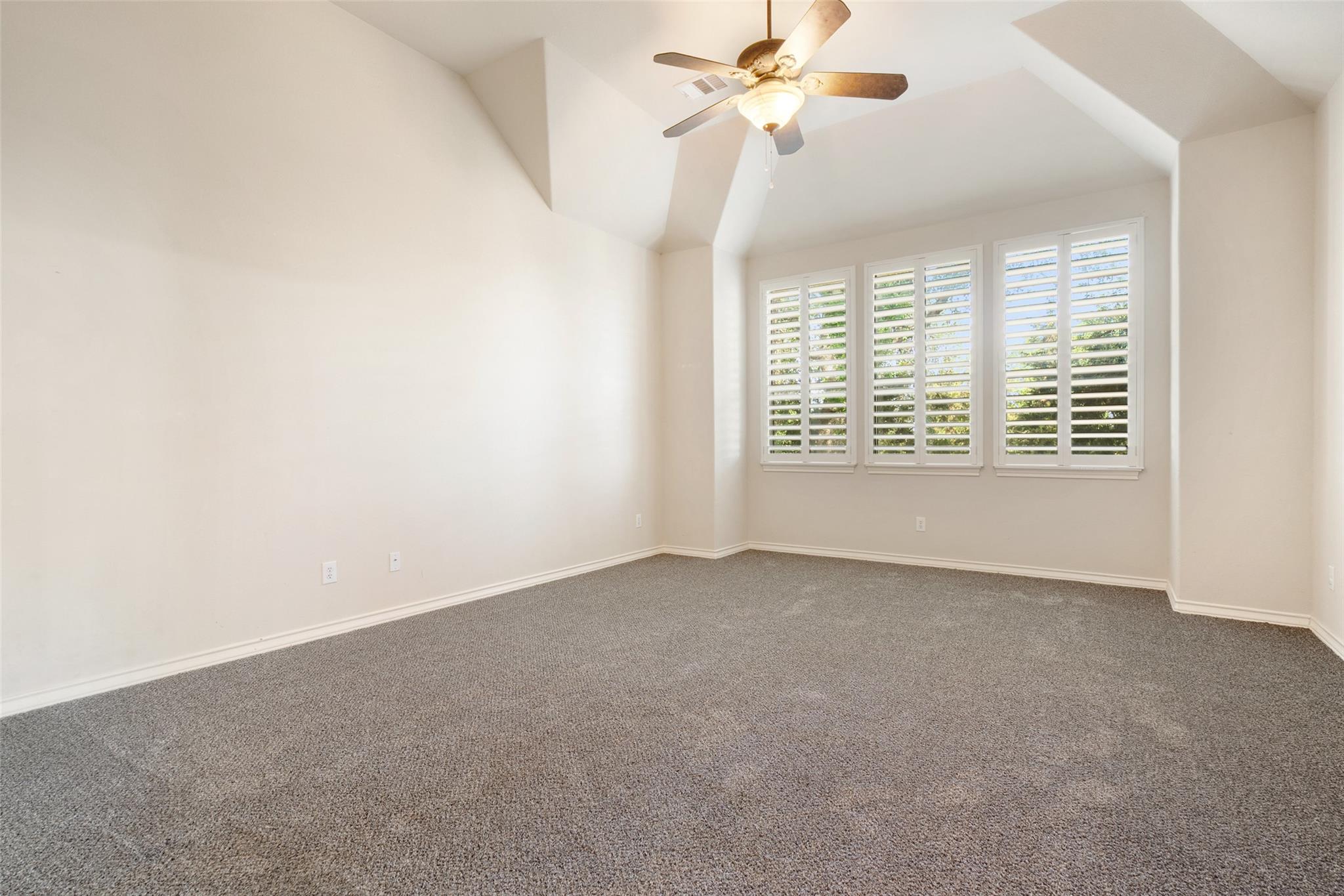 304 Las Colinas Dr Property Photo 23